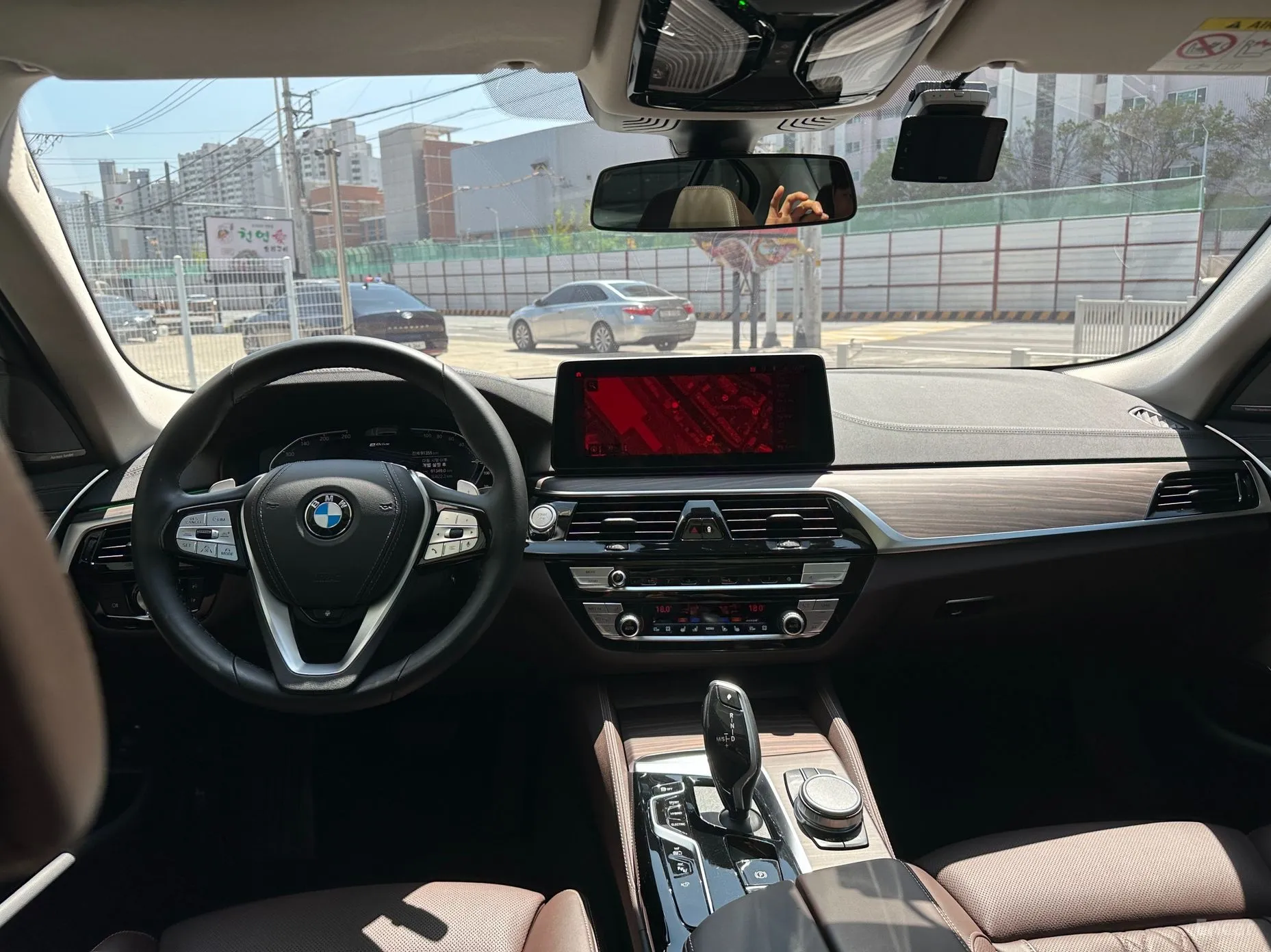 BMW 5 Series (G30) превью 7