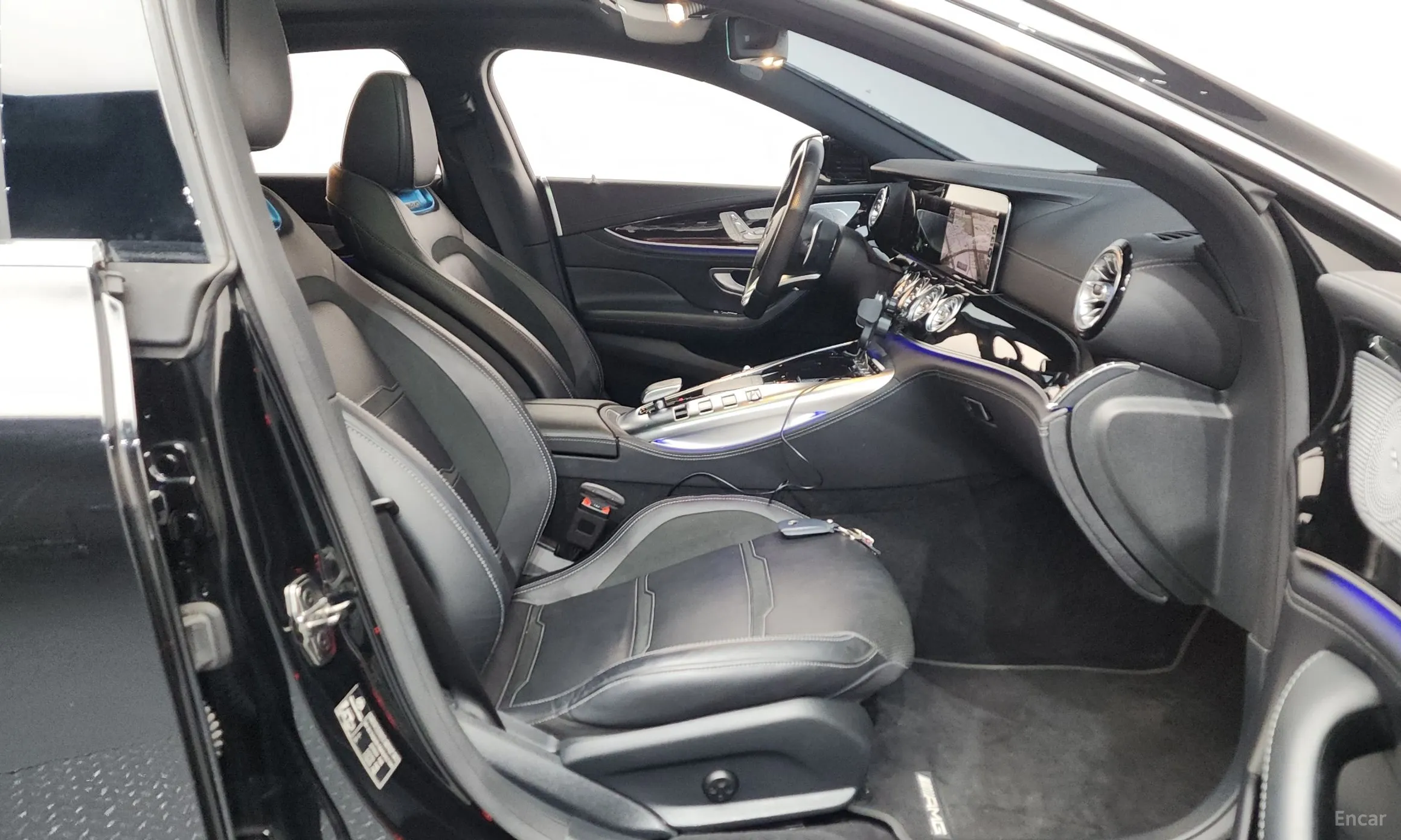Mercedes Benz AMG GT превью 11