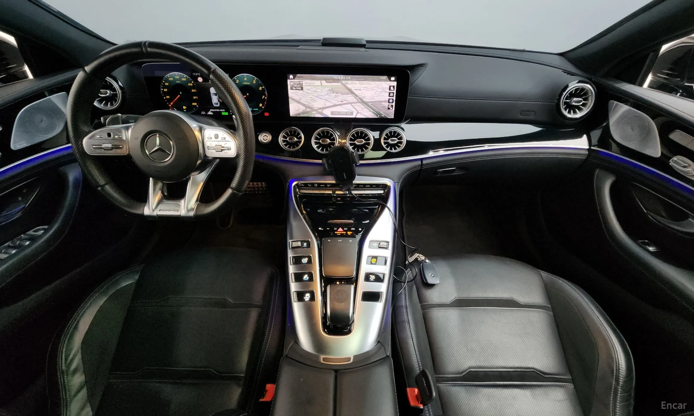 Mercedes Benz AMG GT превью 7
