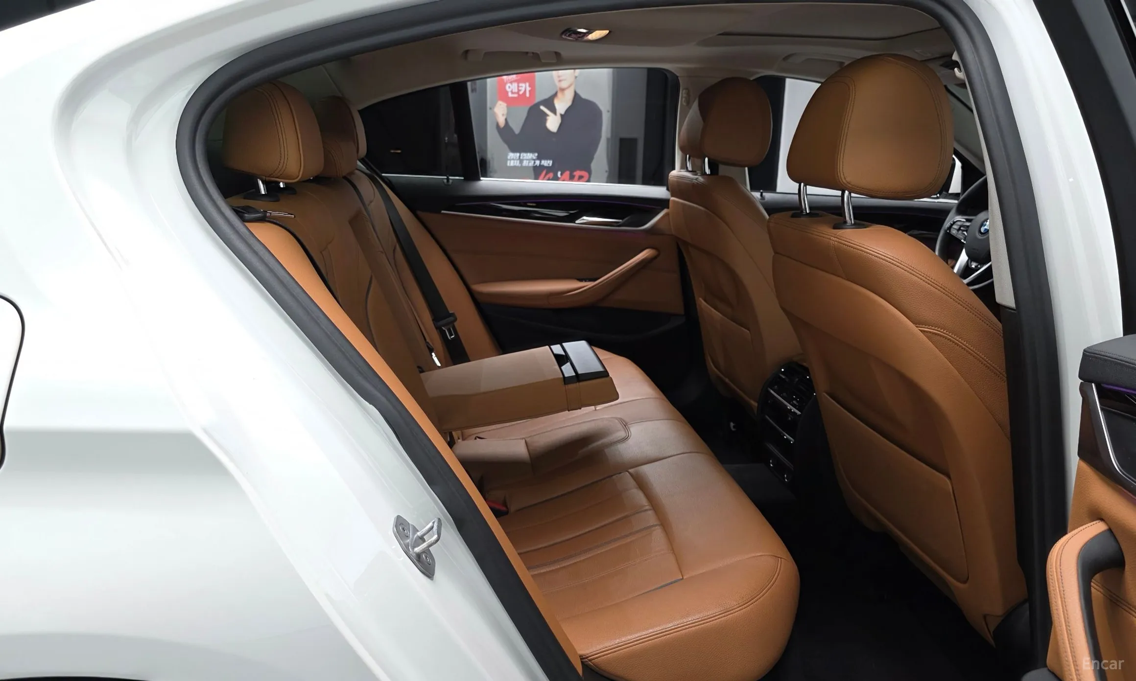 BMW 5 Series (G30) превью 11