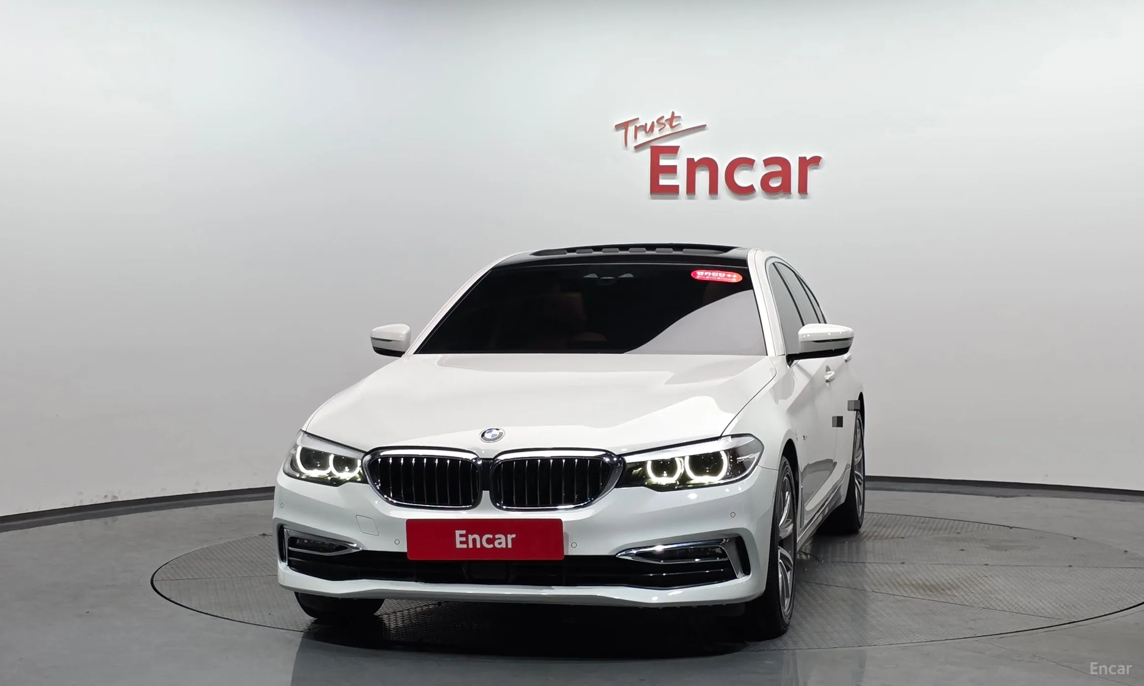 BMW 5 Series (G30) превью 3