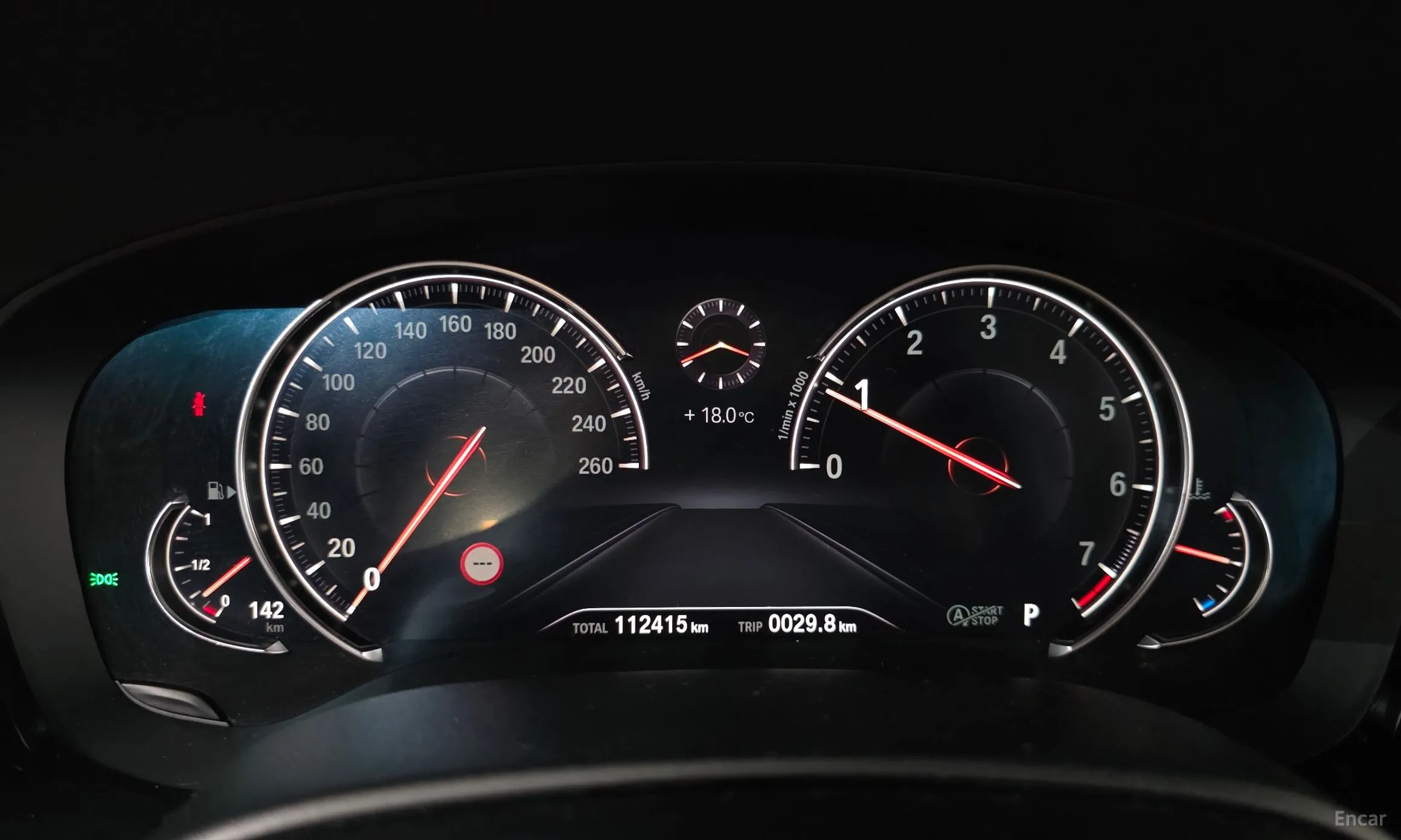 BMW 5 Series (G30) превью 8