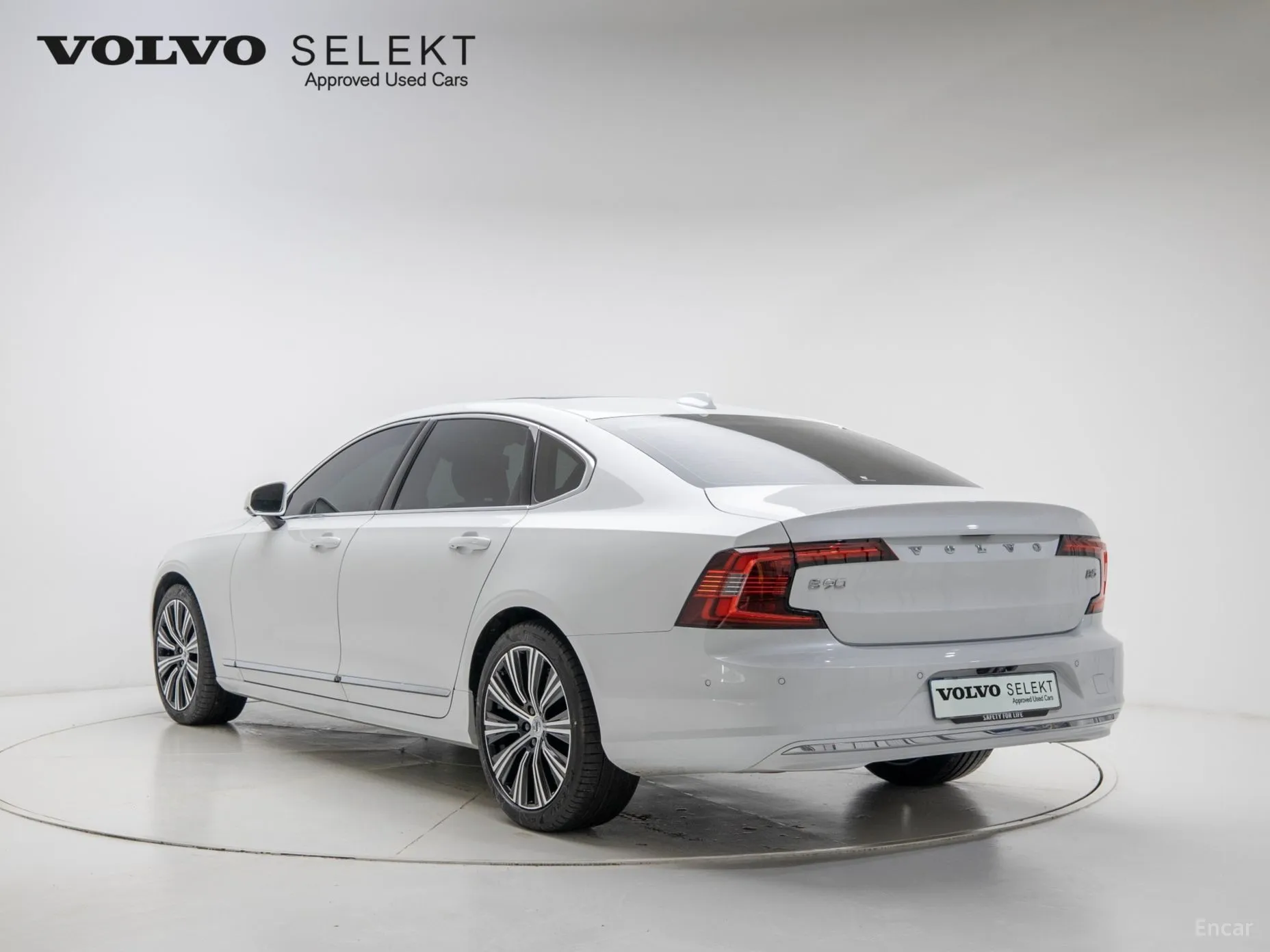 Volvo S90 превью 4