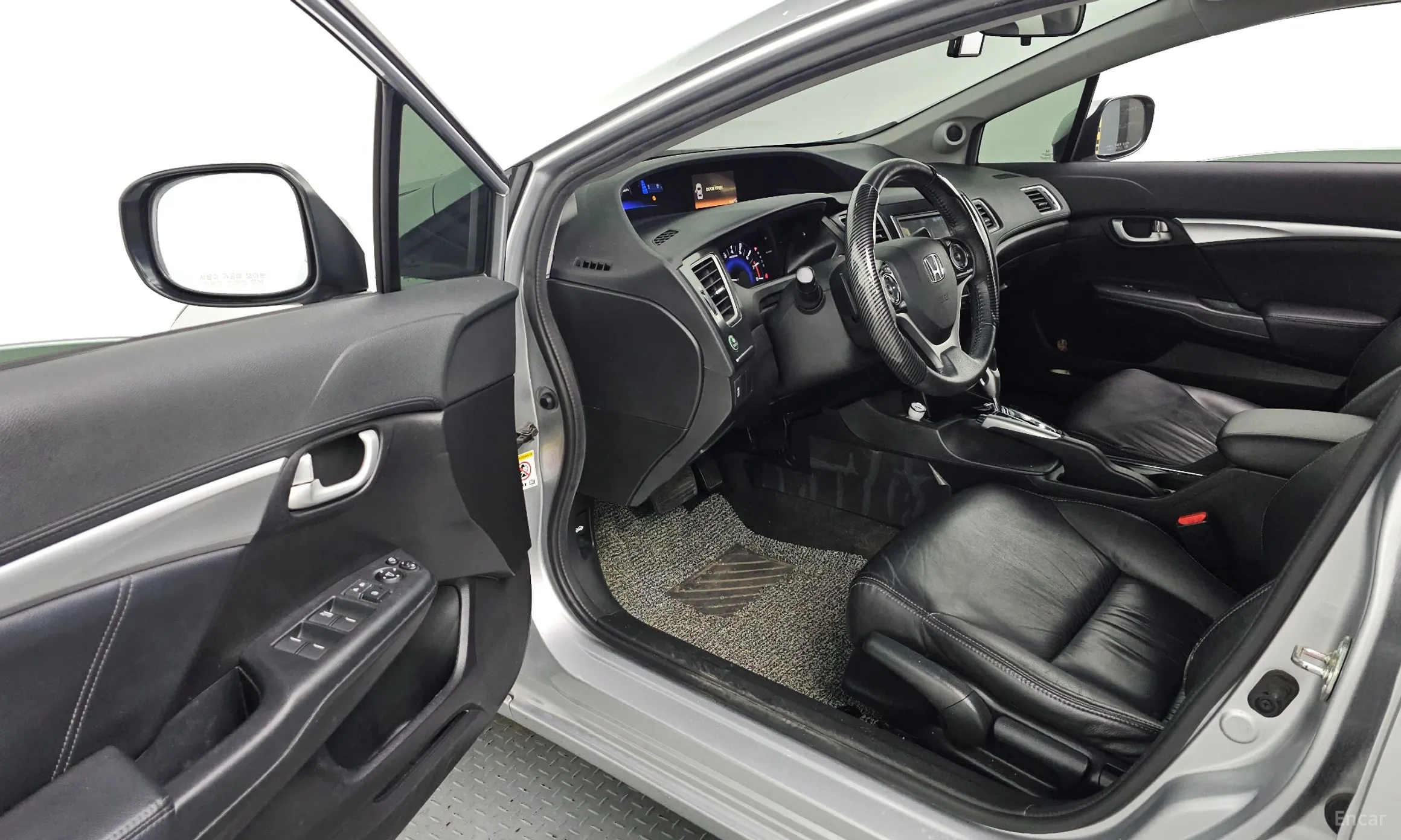 Honda Civic превью 10