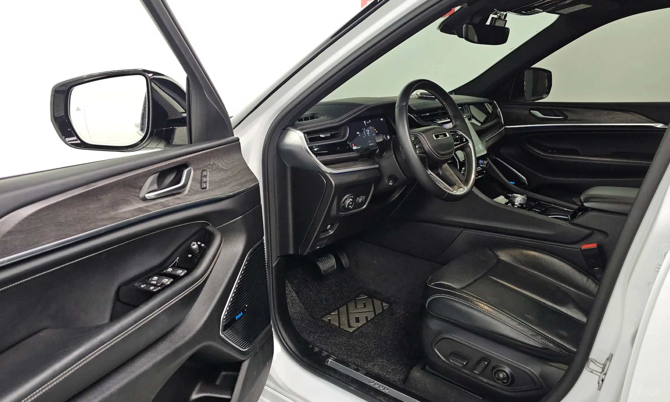 Jeep Grand Cherokee (WL) превью 10