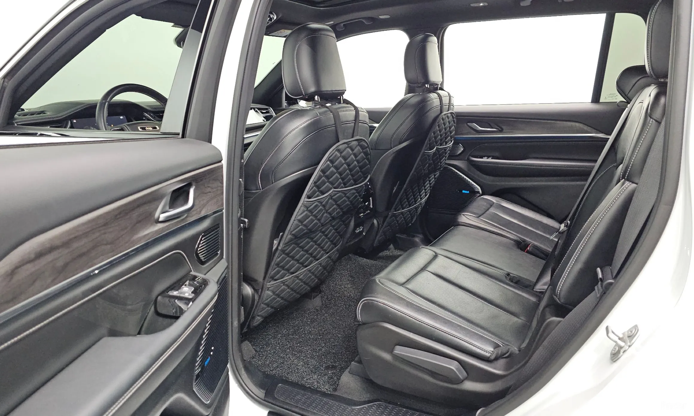 Jeep Grand Cherokee (WL) превью 11