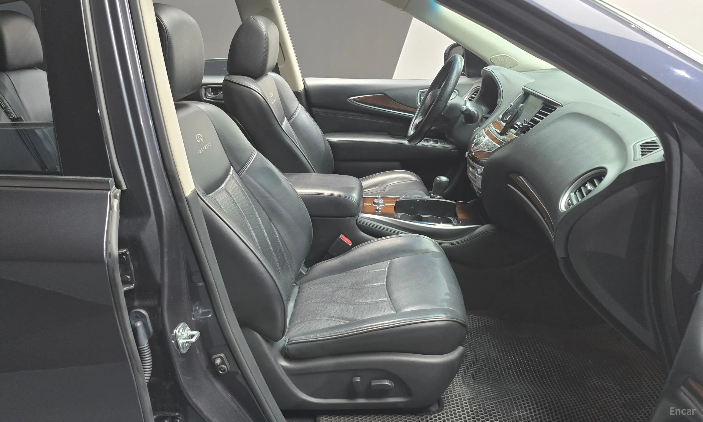 Infiniti QX60 превью 11