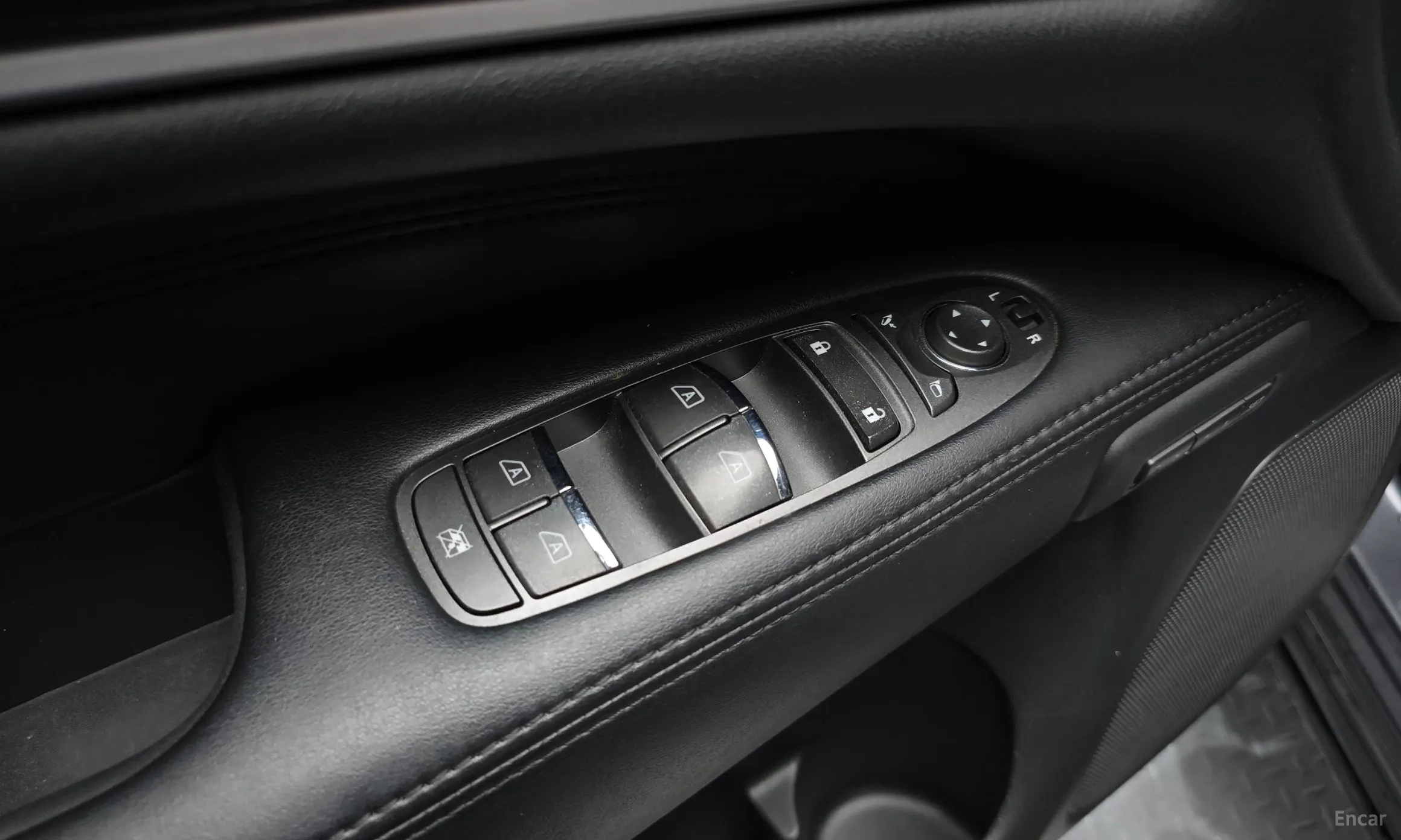 Infiniti QX60 превью 15