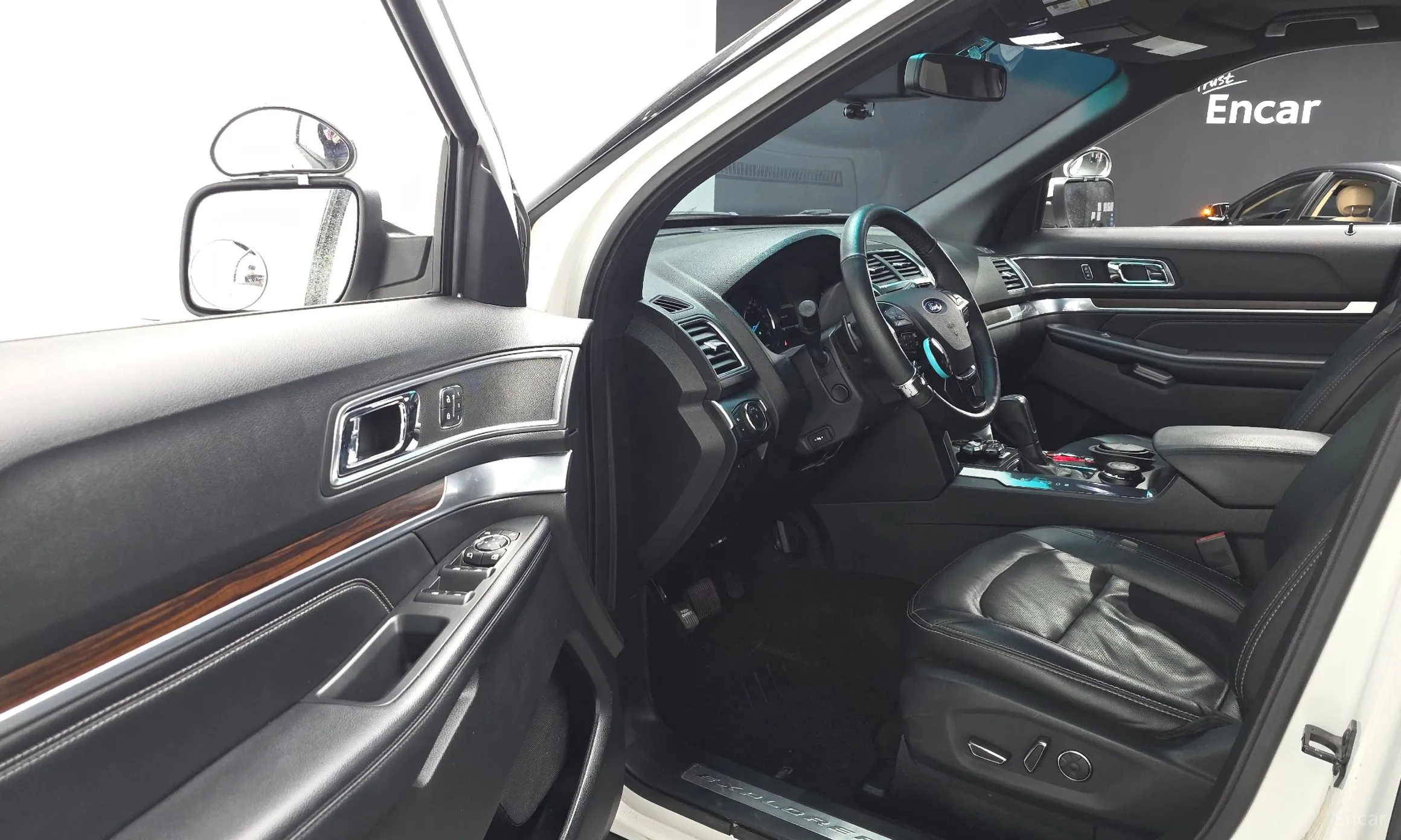 Ford Explorer превью 11