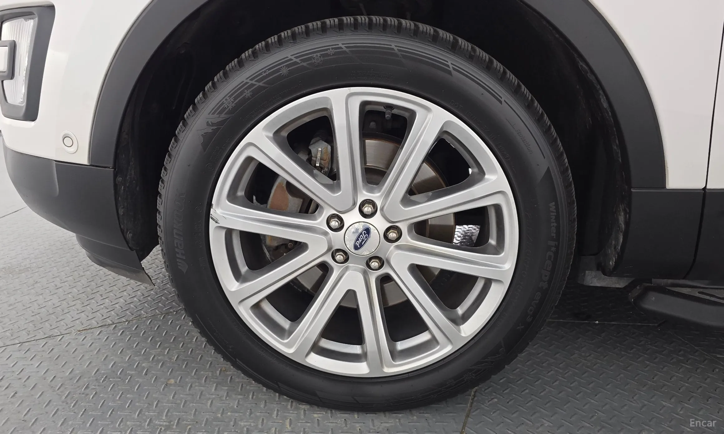 Ford Explorer превью 5