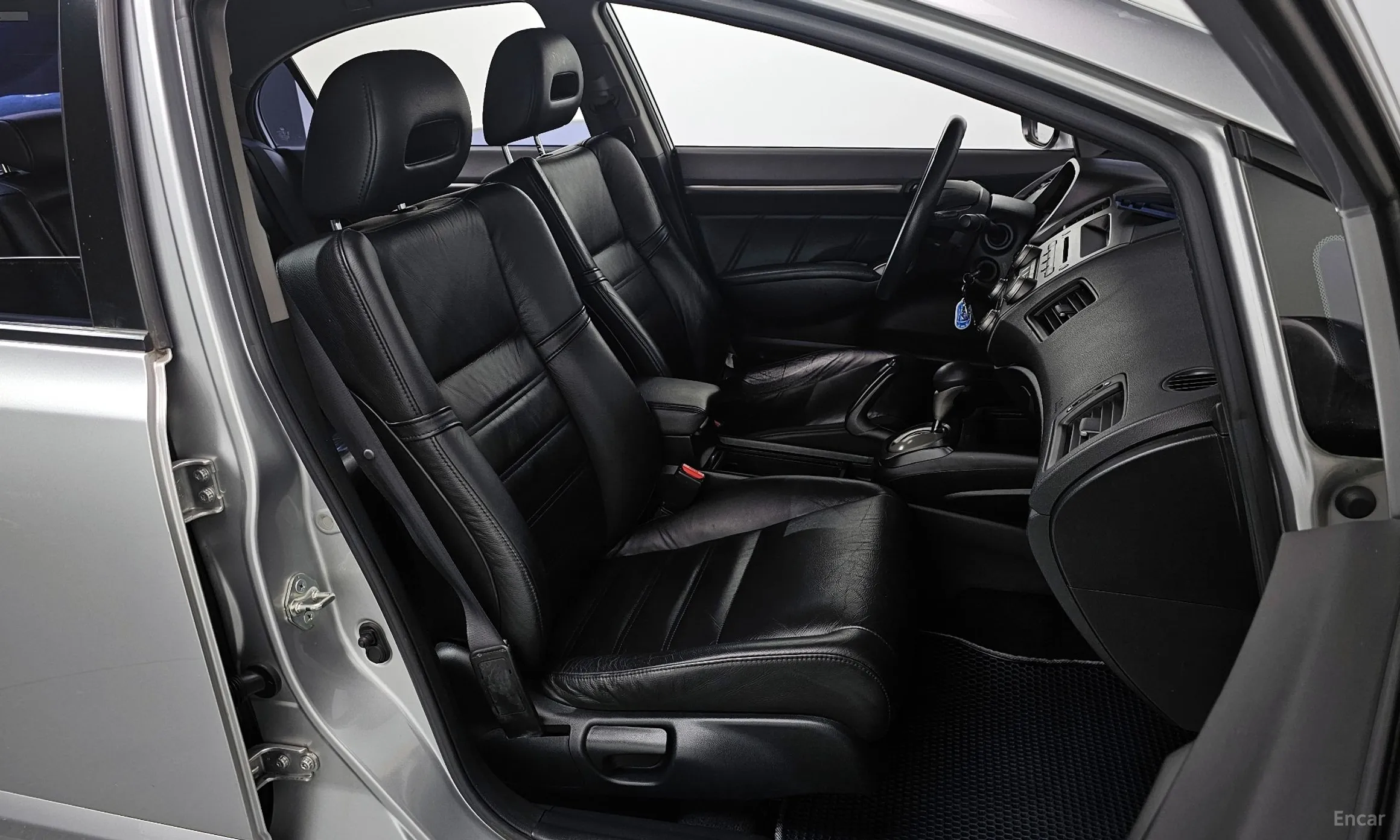 Honda Civic превью 11