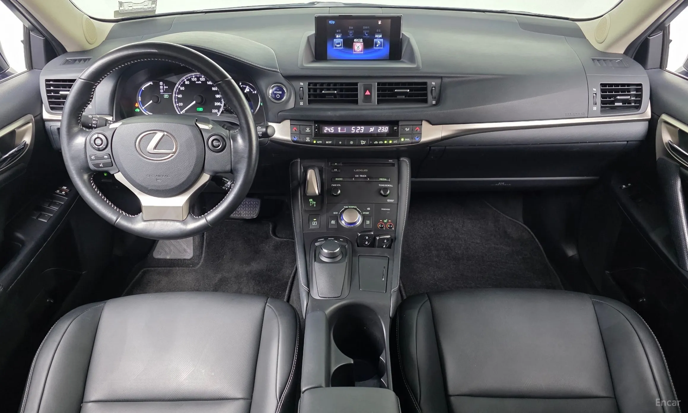 Lexus CT200h превью 7