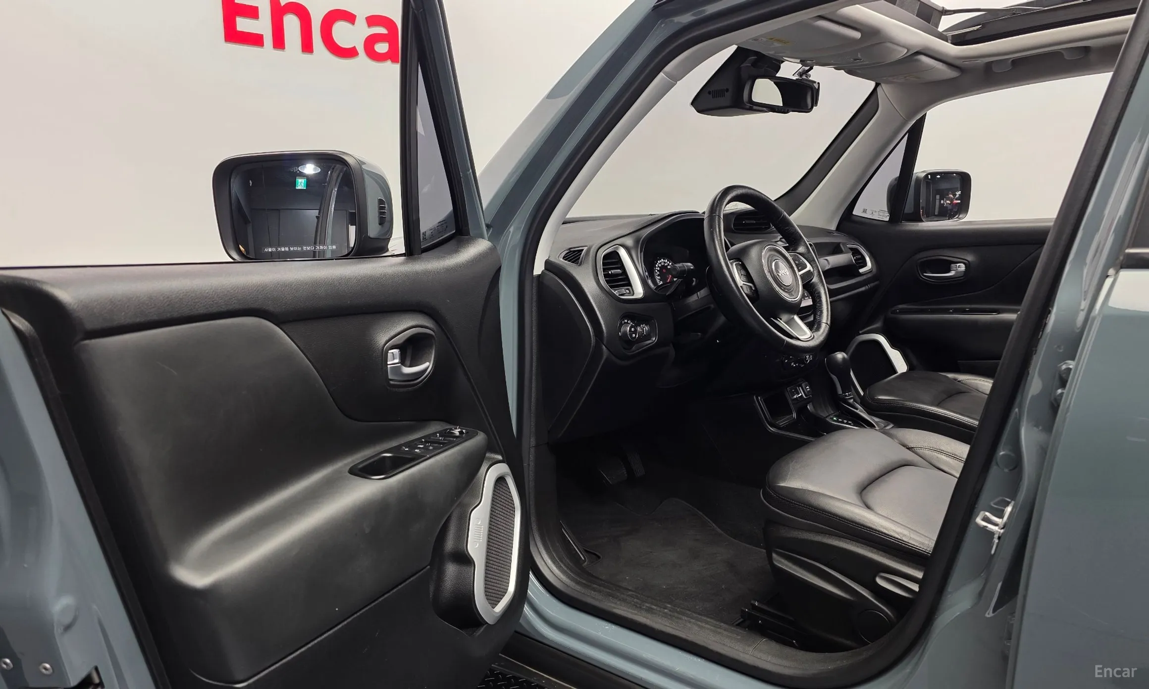 Jeep Renegade превью 10