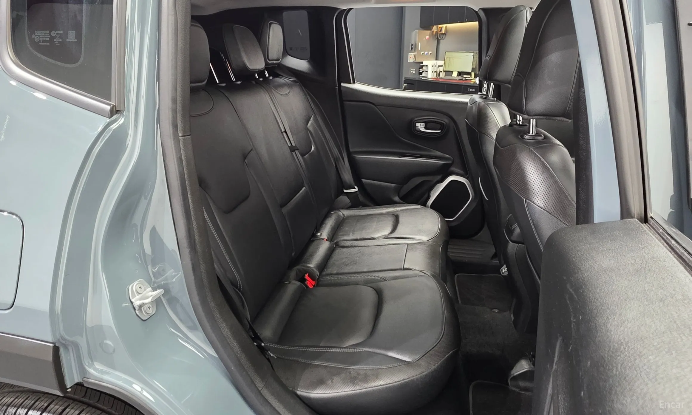 Jeep Renegade превью 12