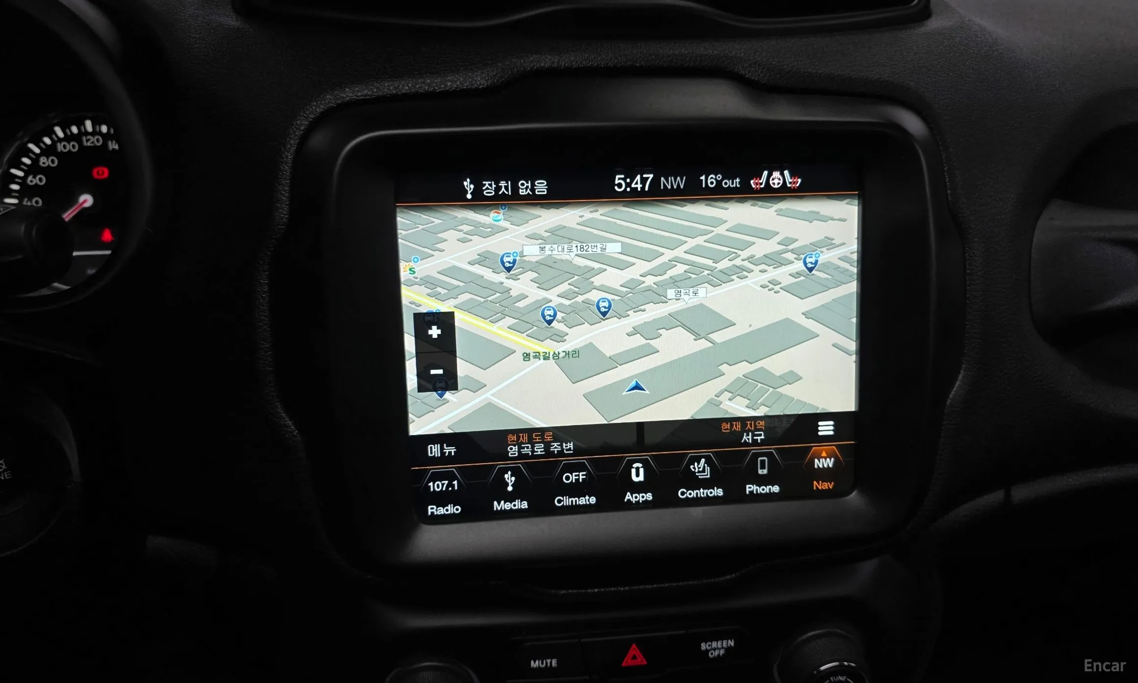 Jeep Renegade превью 14