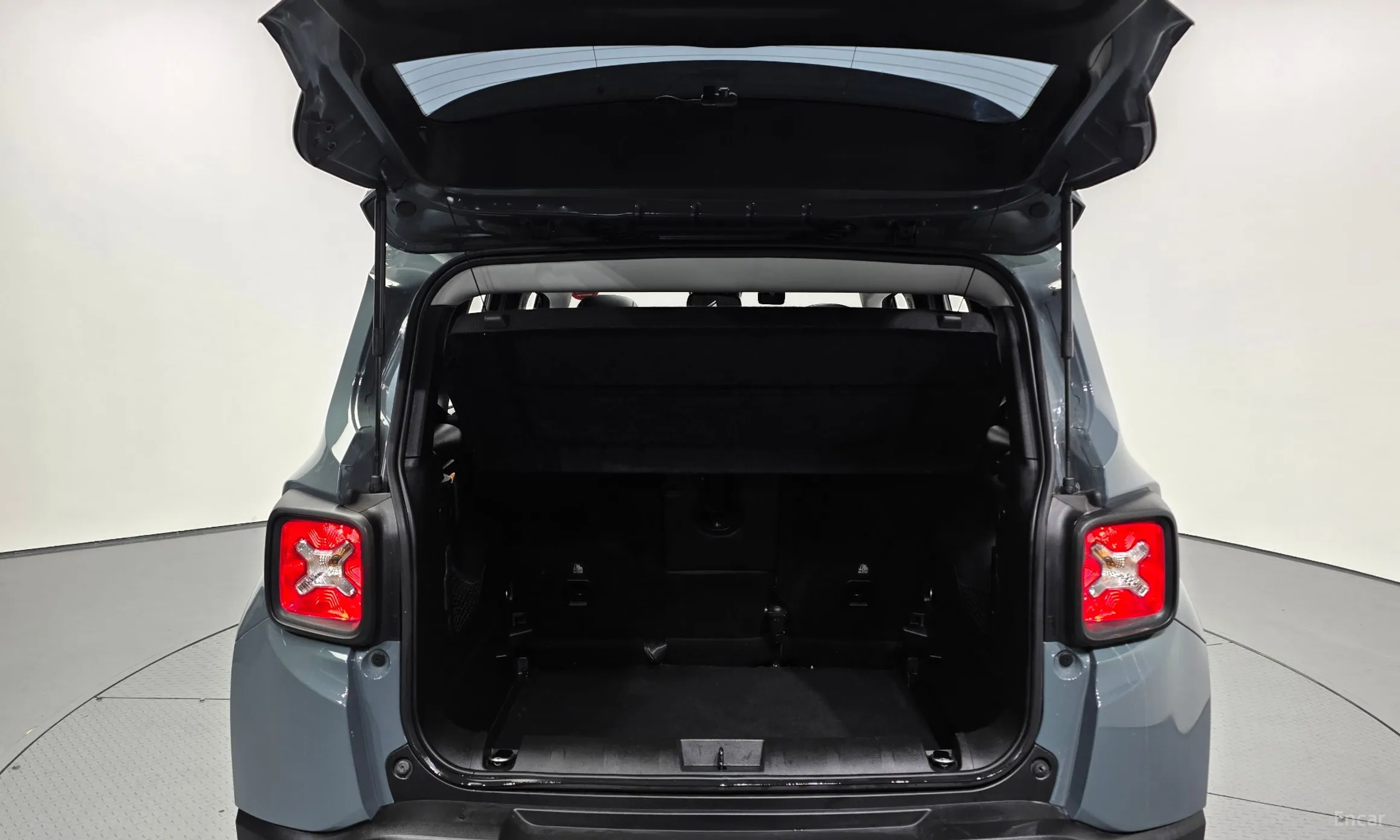 Jeep Renegade превью 20
