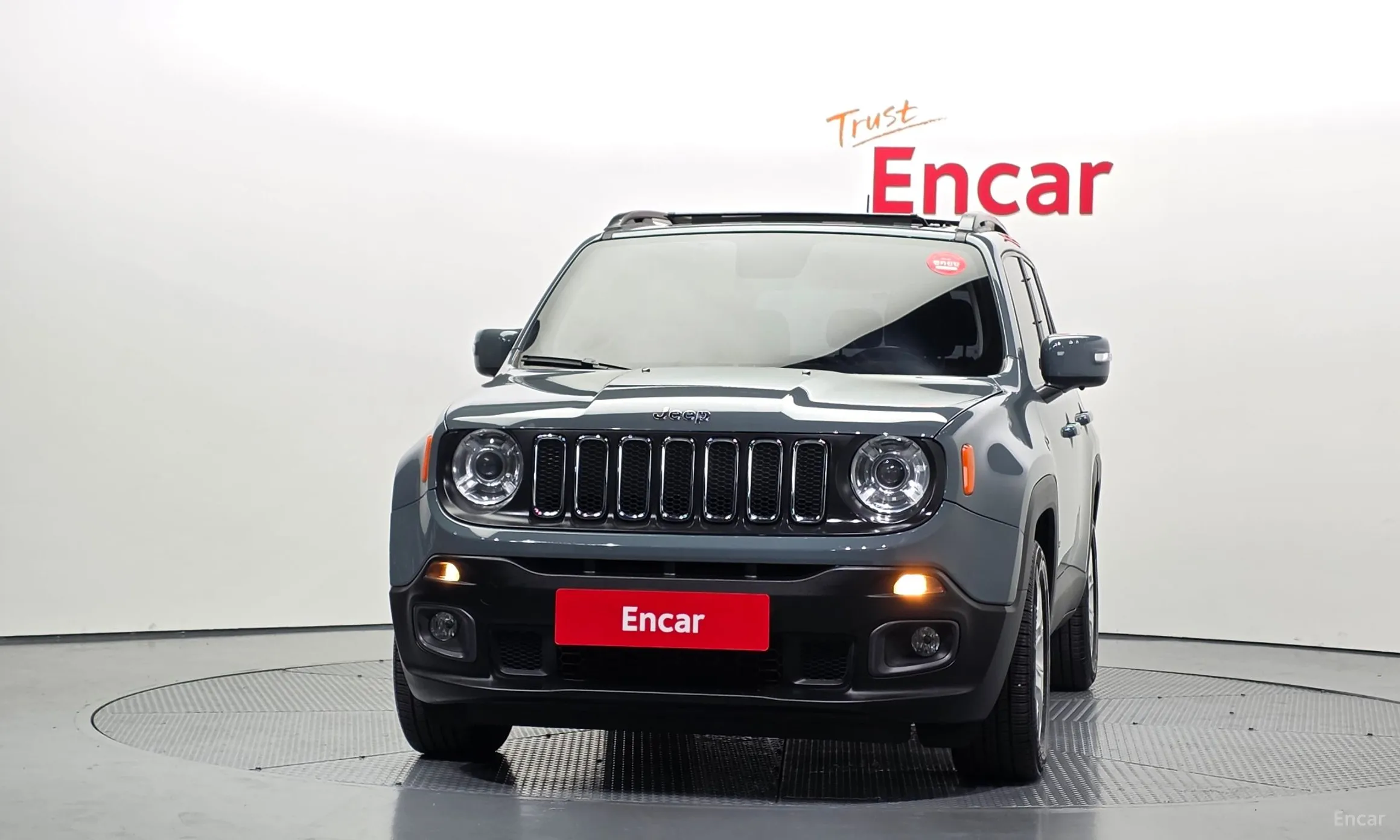 Jeep Renegade превью 3