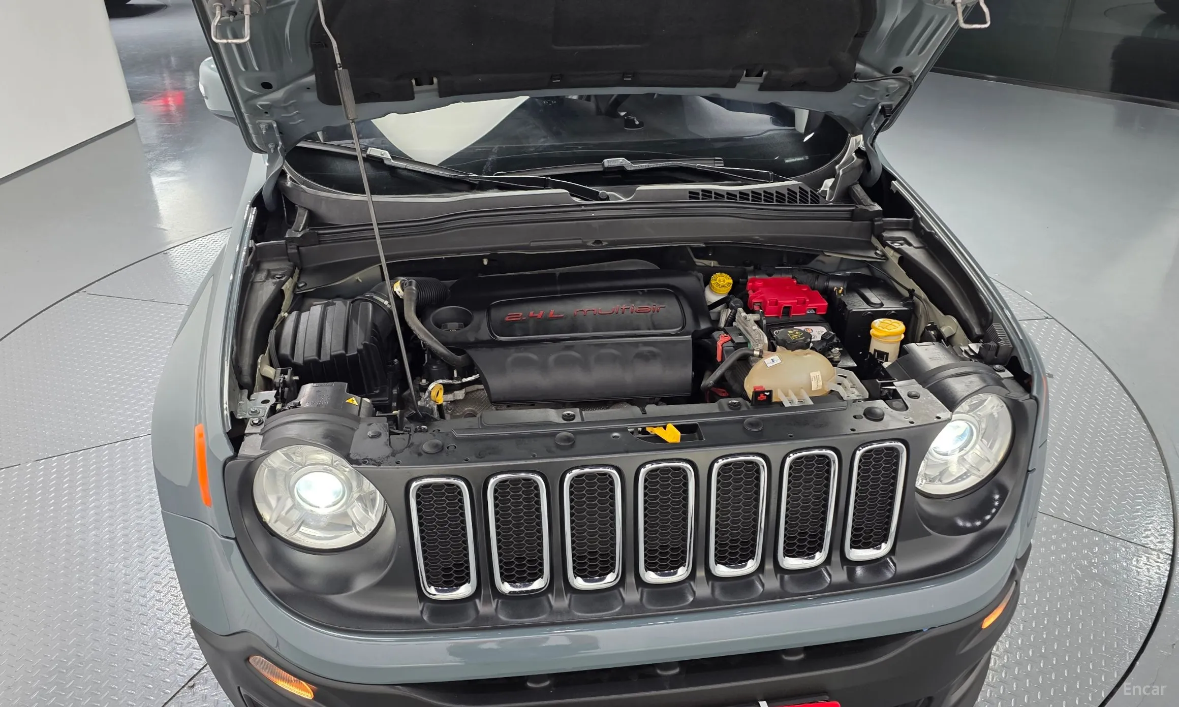 Jeep Renegade превью 6