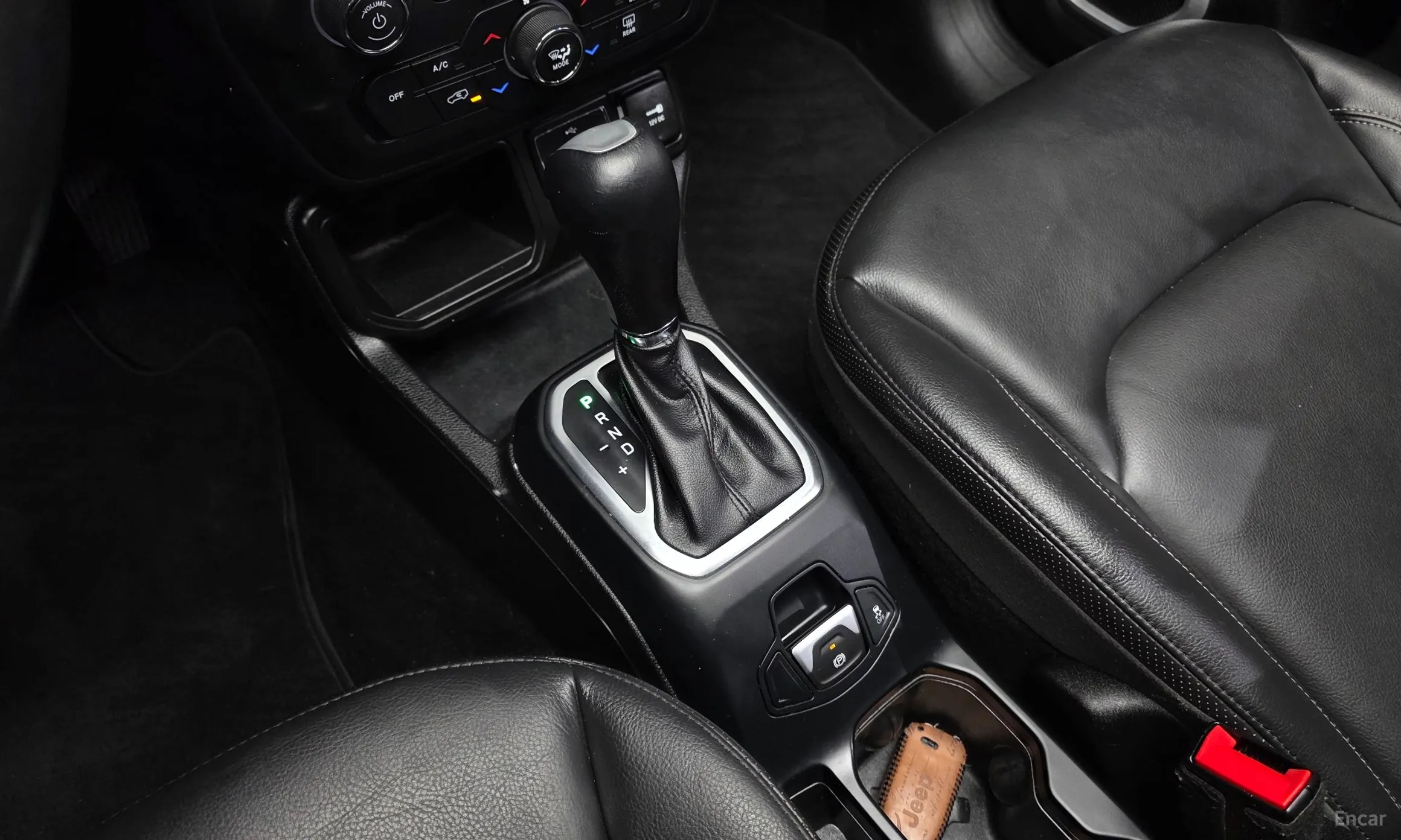 Jeep Renegade превью 9