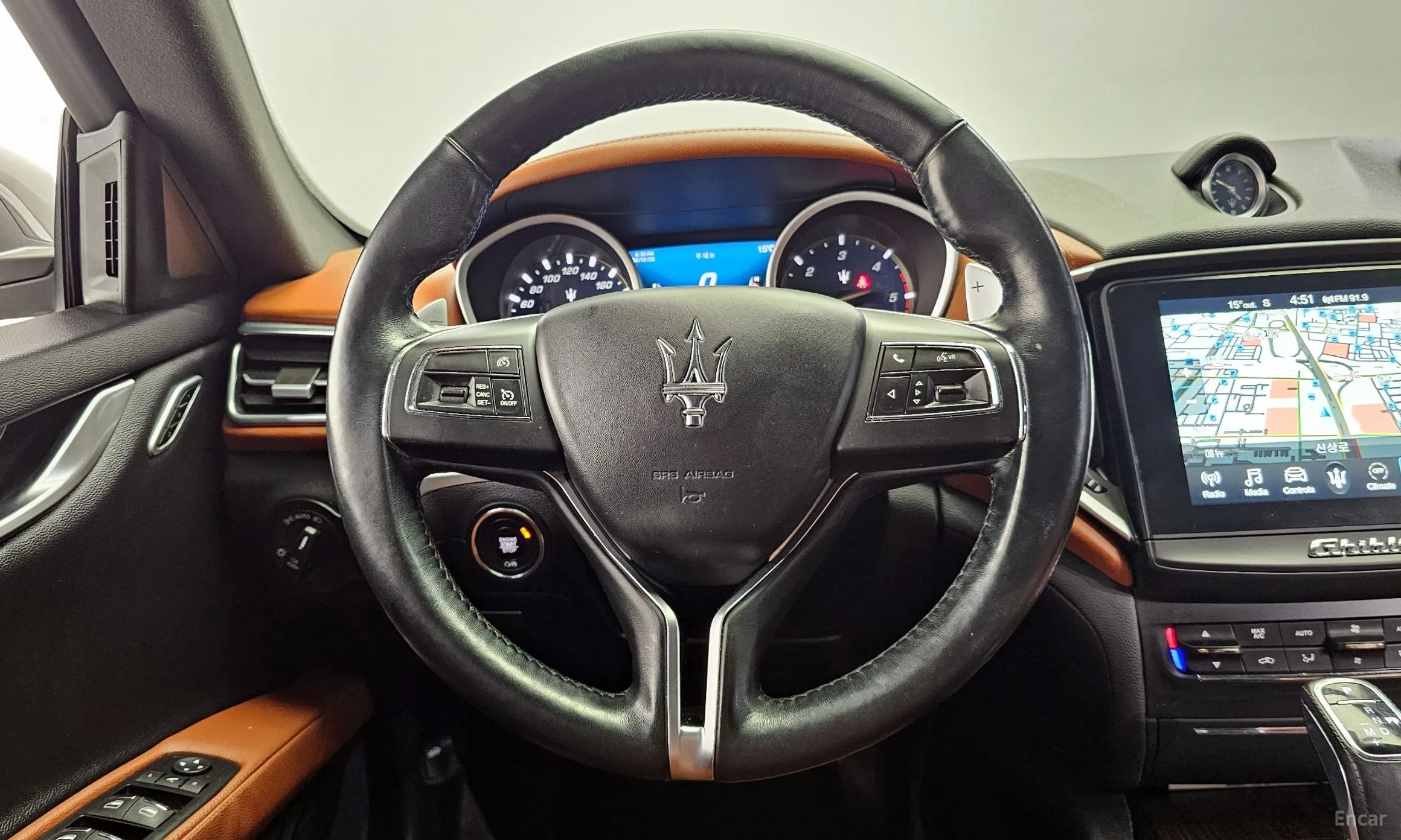 Maserati Ghibli превью 13