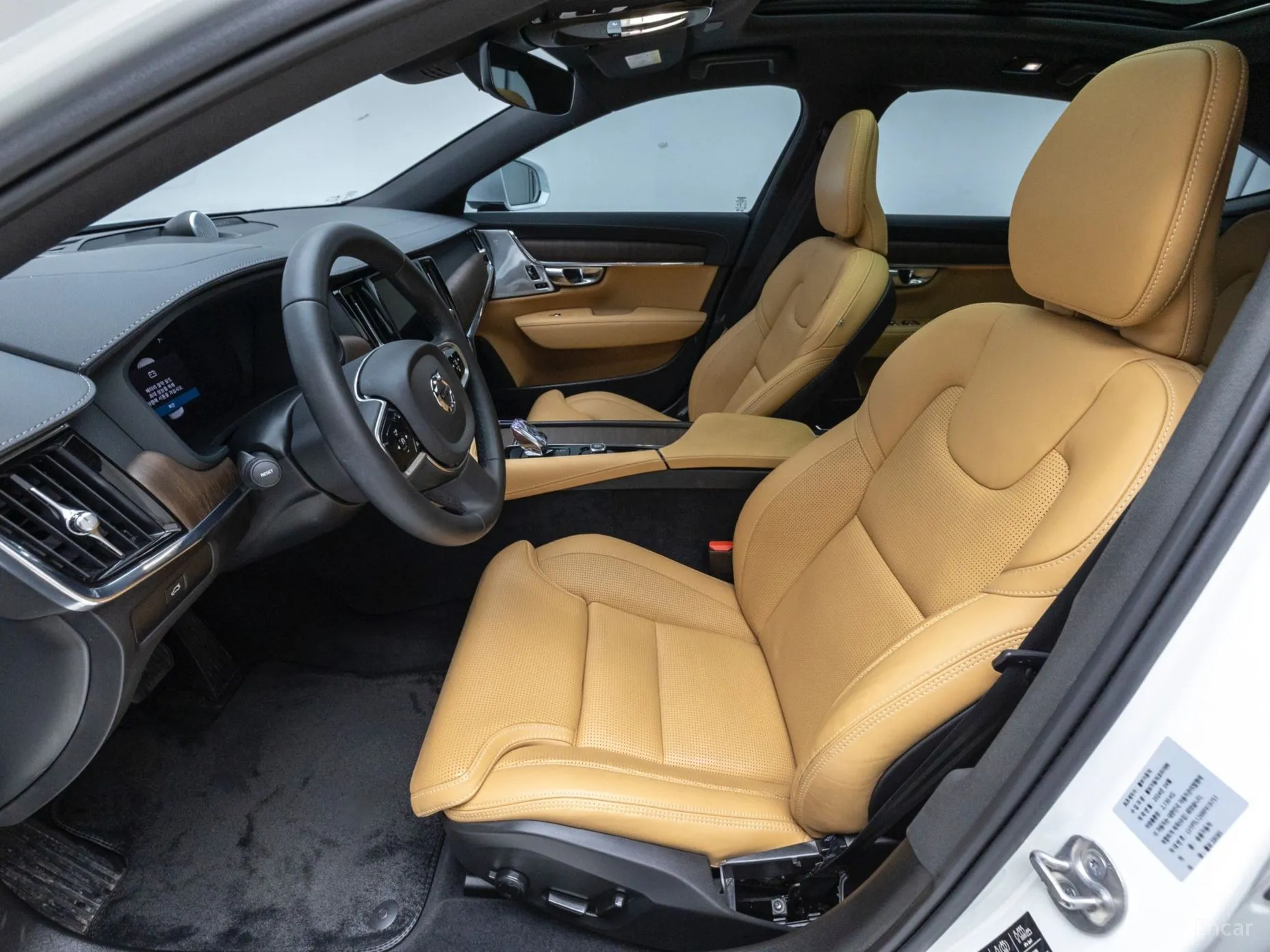 Volvo S90 превью 10