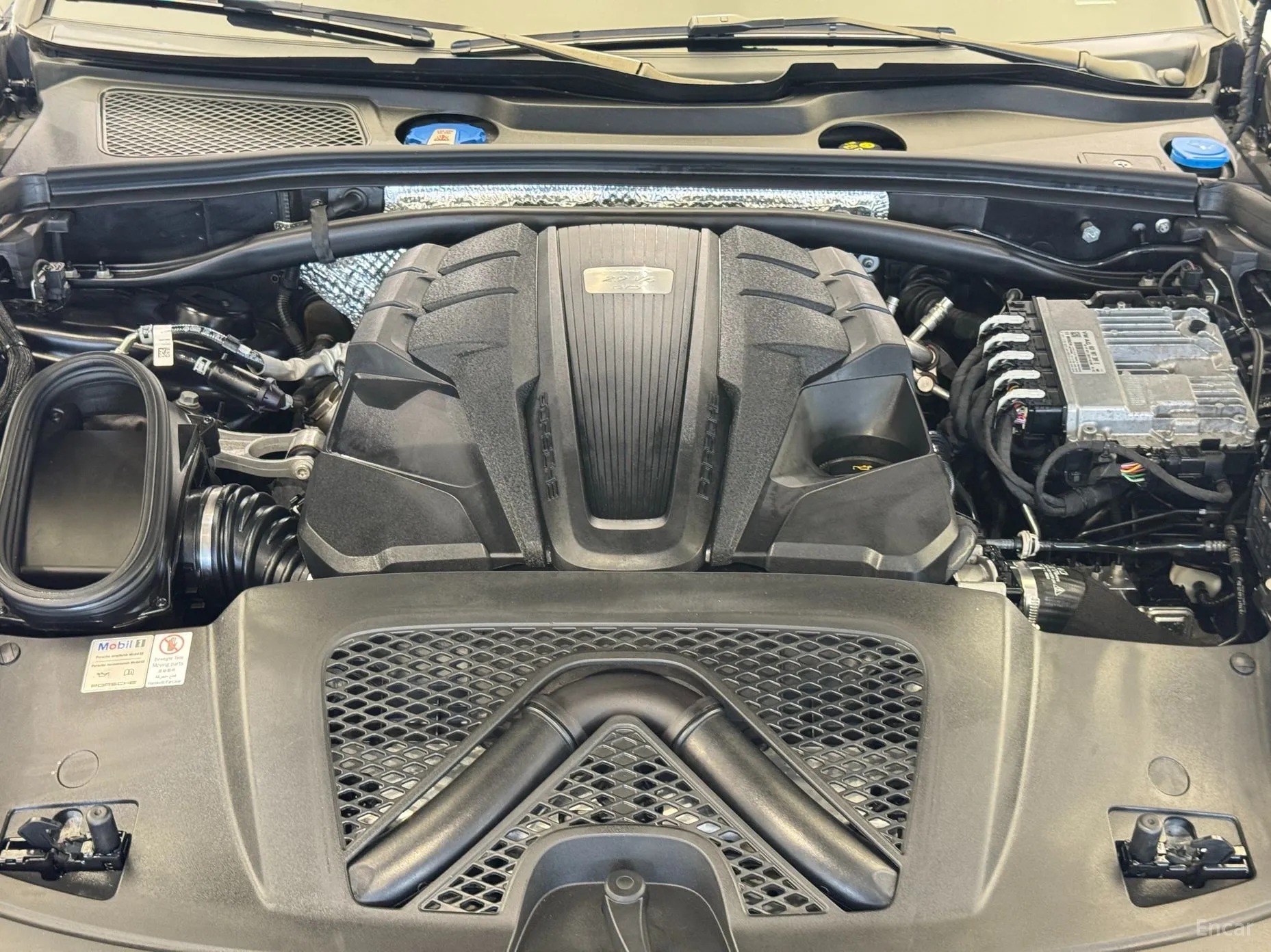 Porsche Macan превью 19