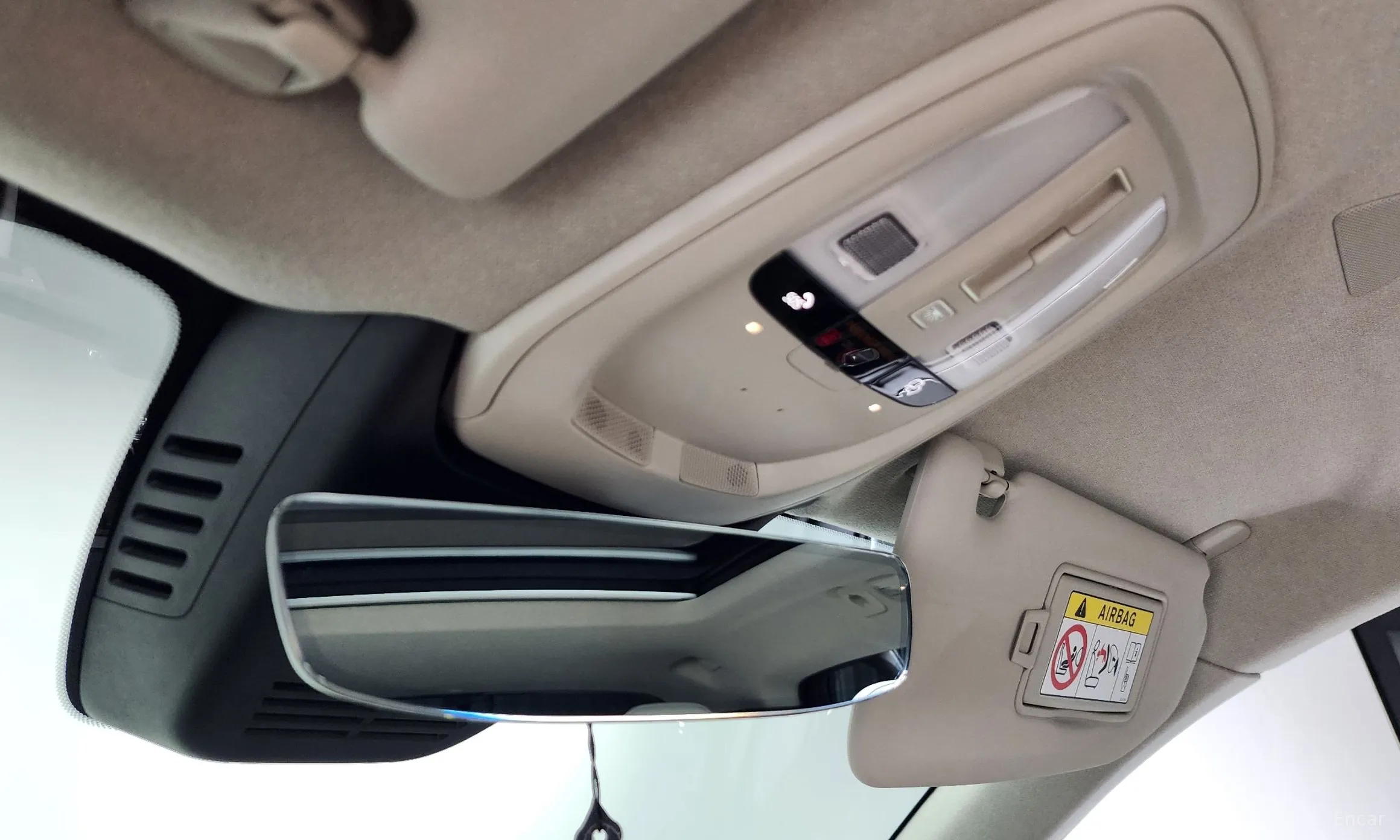 Volvo XC40 превью 17