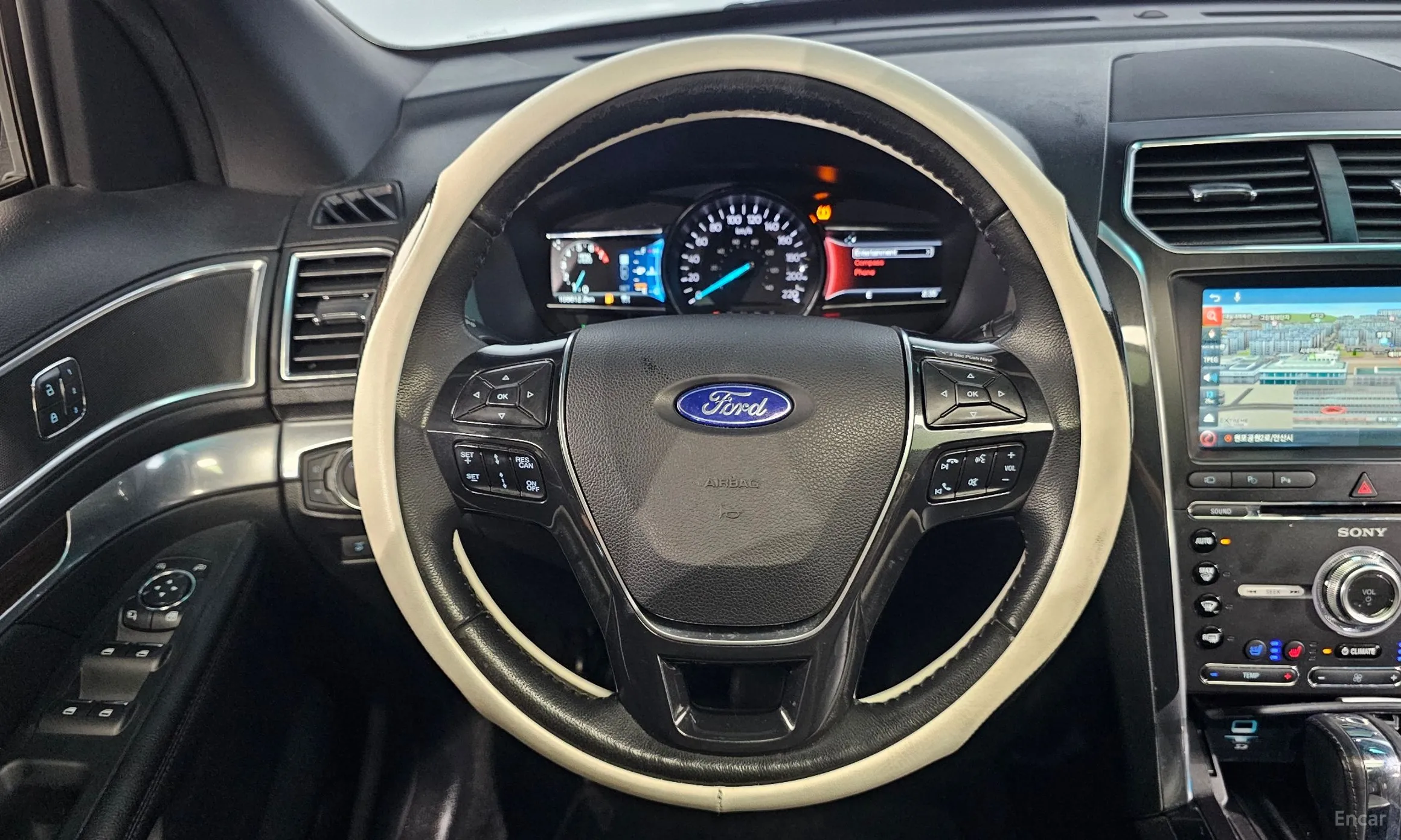 Ford Explorer превью 13