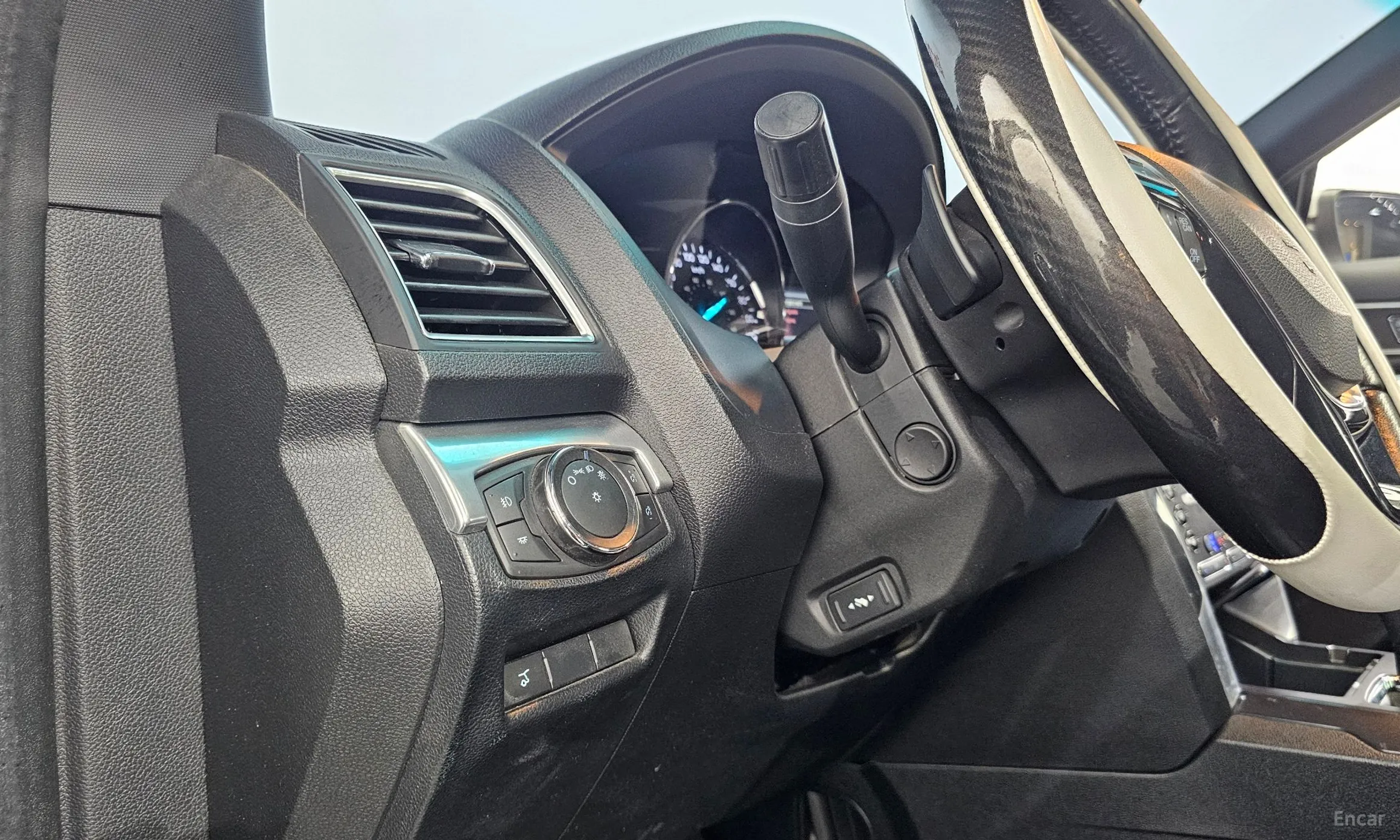 Ford Explorer превью 15