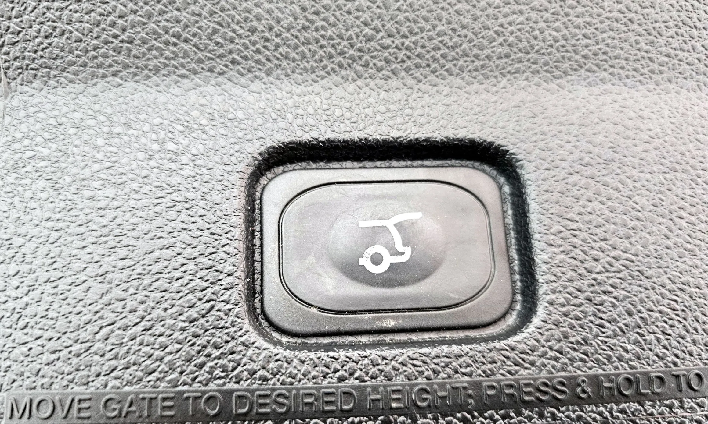 Ford Explorer превью 18