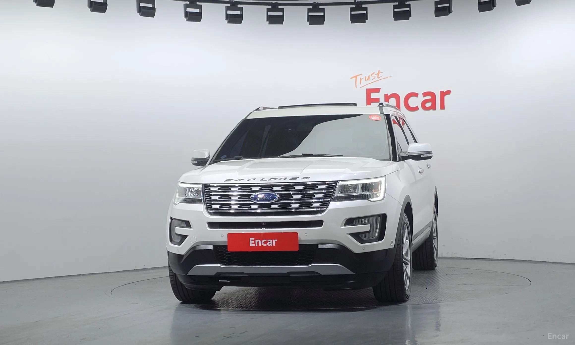 Ford Explorer превью 3