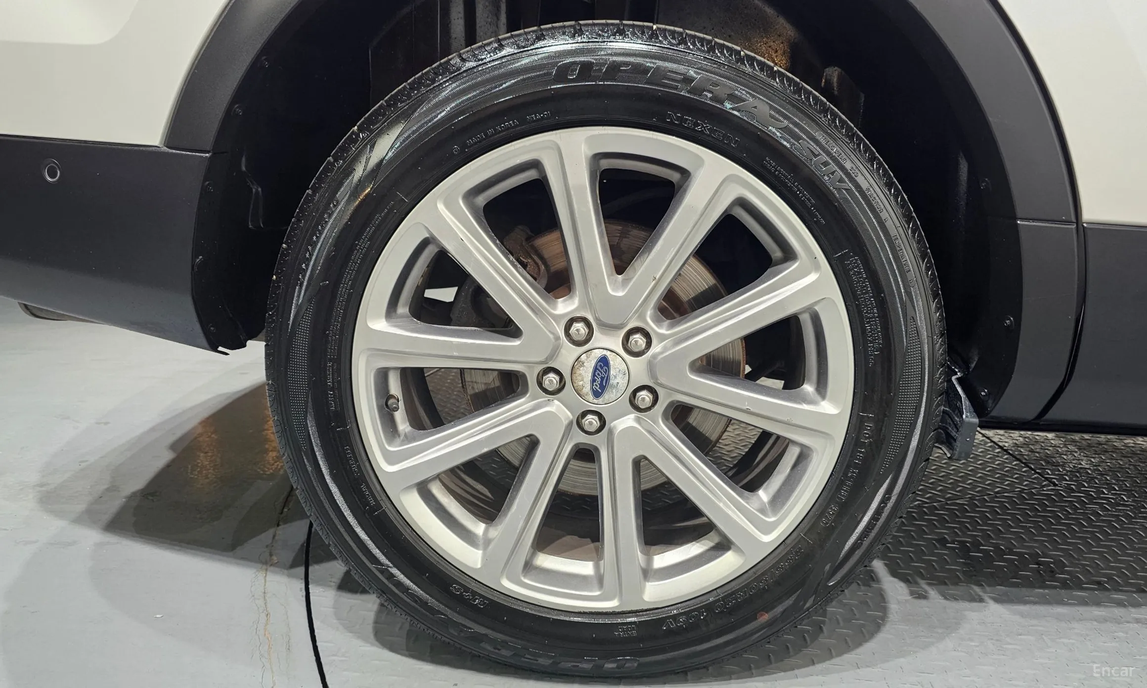 Ford Explorer превью 5