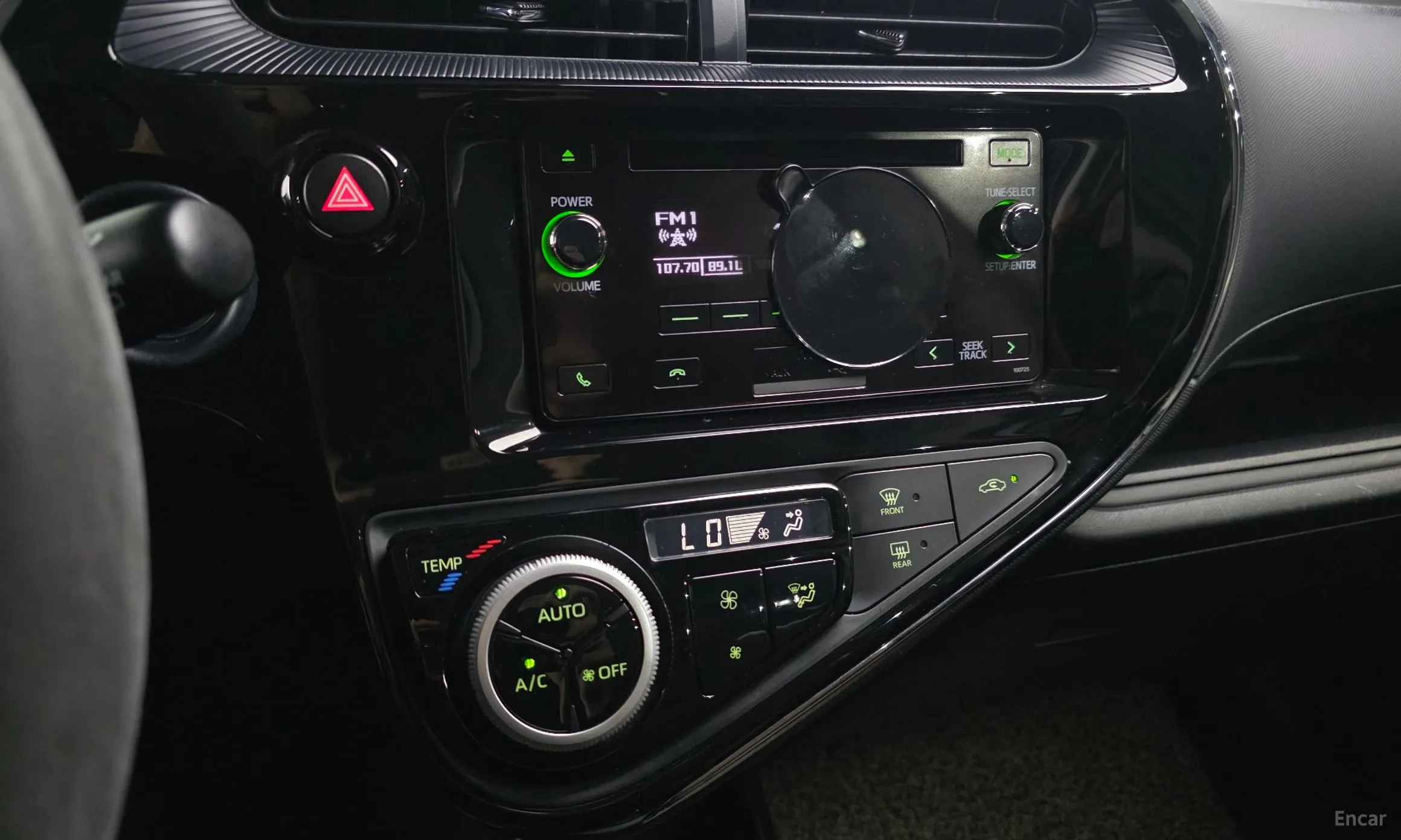 Toyota Prius C превью 14