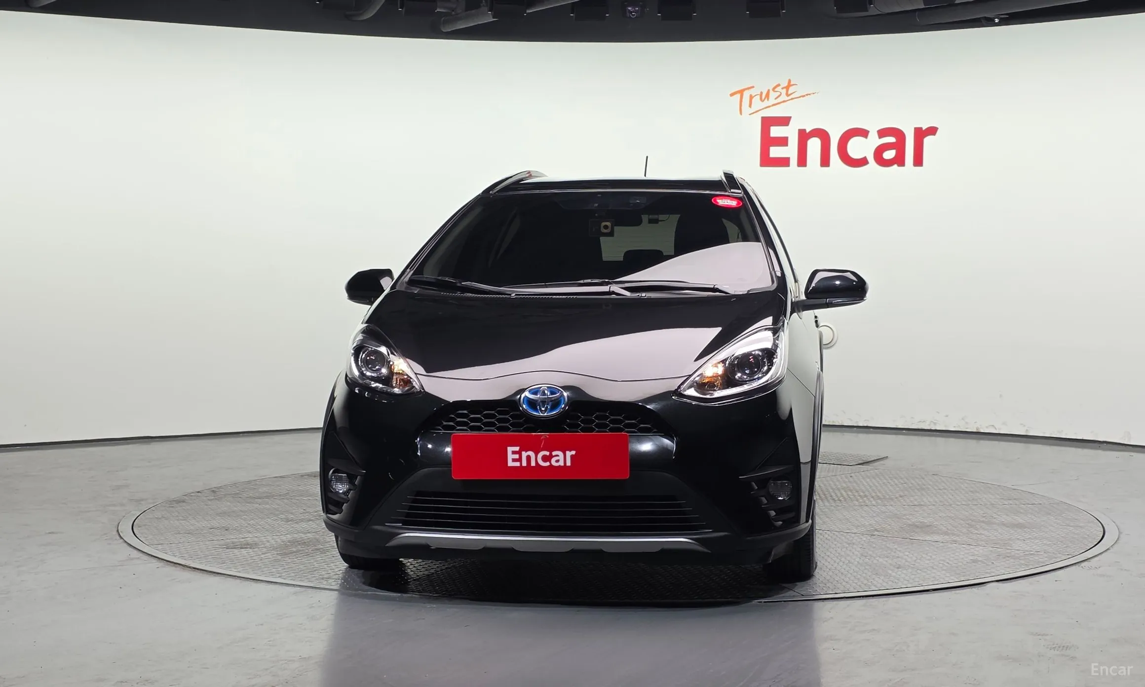 Toyota Prius C превью 3