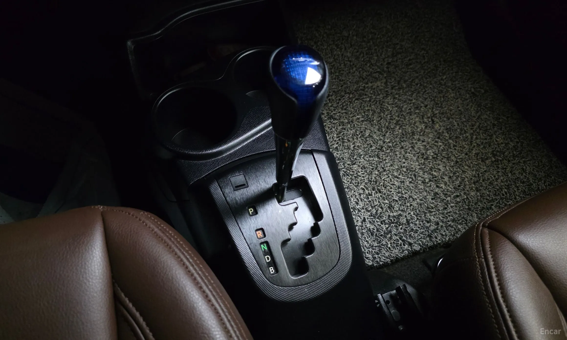 Toyota Prius C превью 9