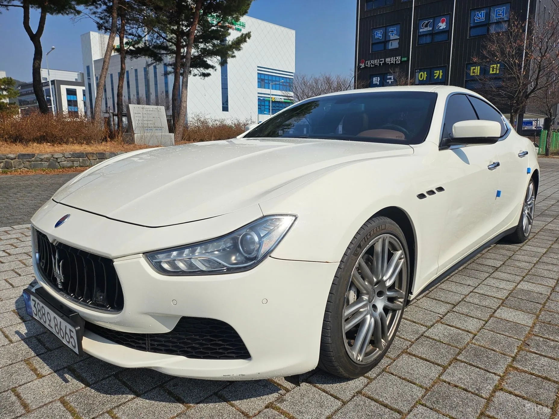 Maserati Ghibli превью 3