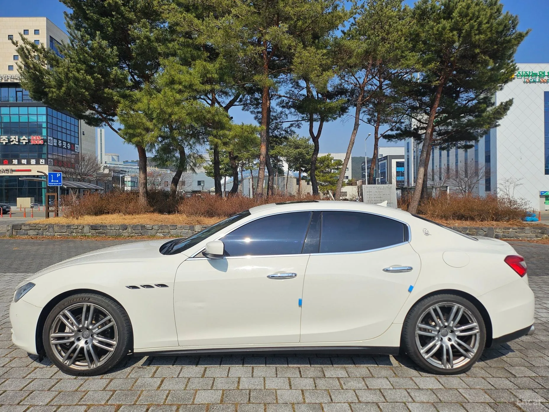 Maserati Ghibli превью 4