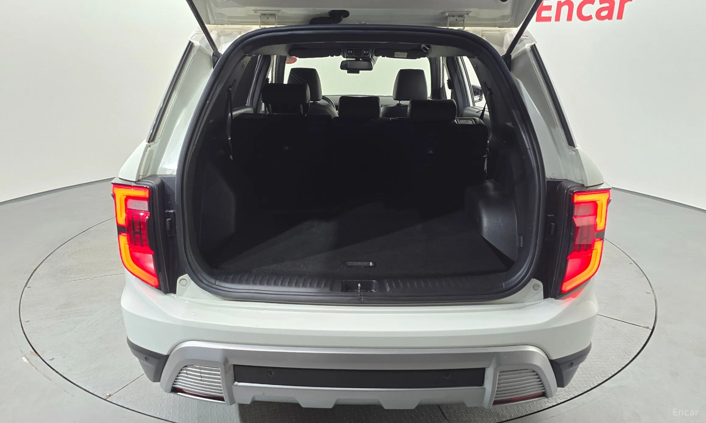 KG Mobility (SsangYong) Torres превью 20