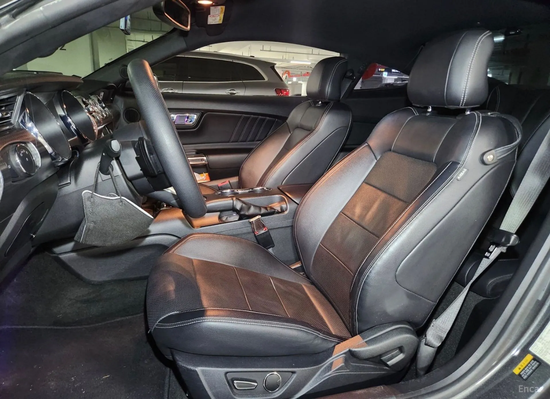 Ford Mustang превью 8