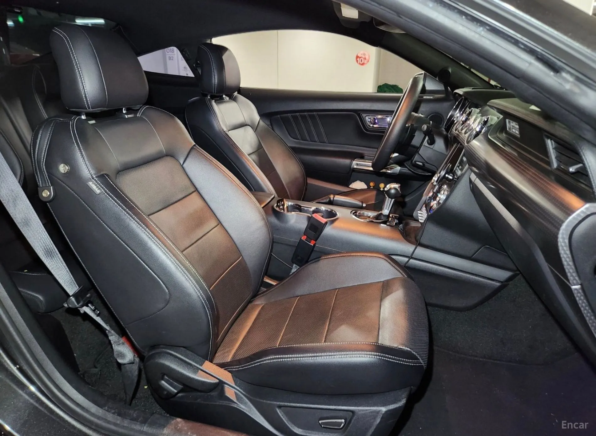 Ford Mustang превью 9