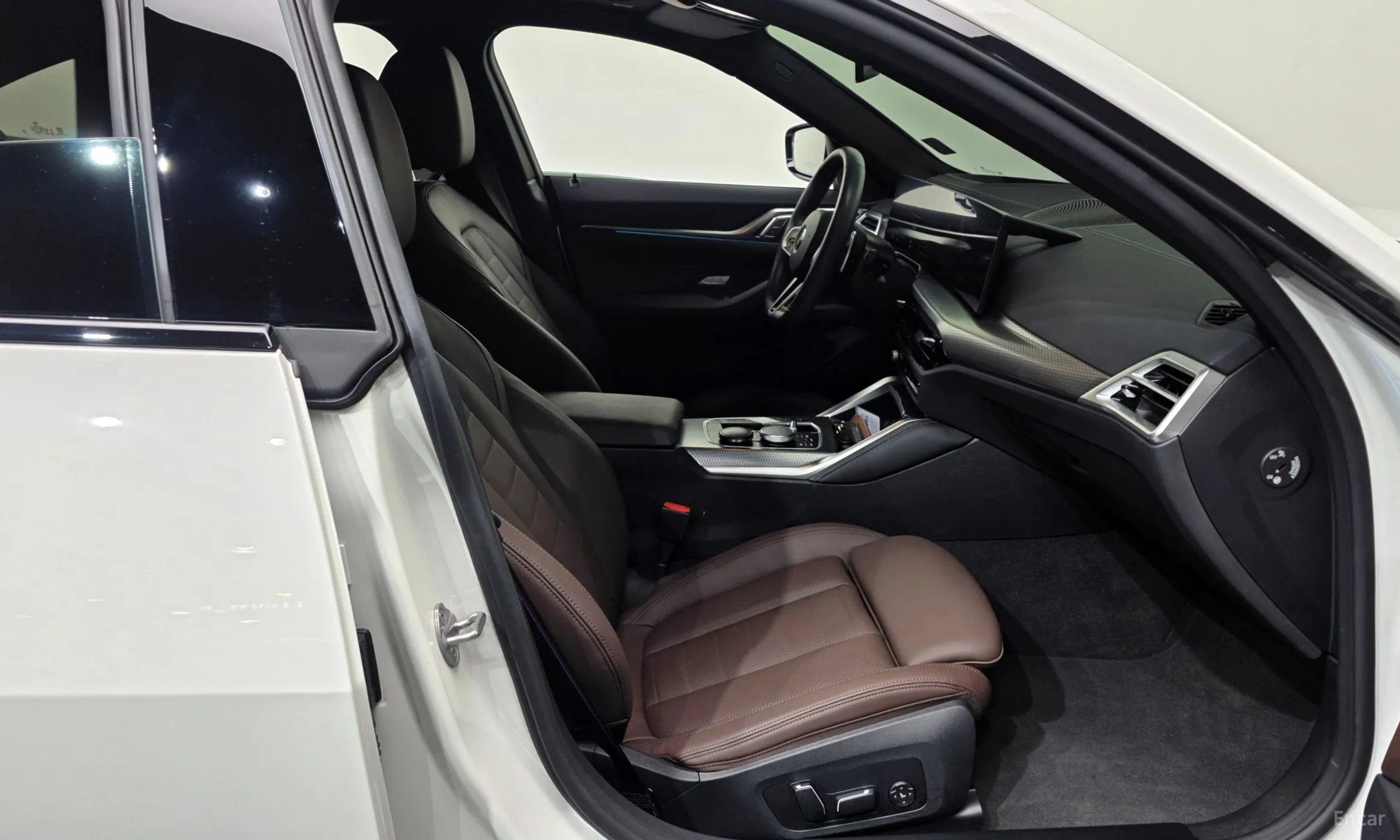 BMW Series 4 (G22) превью 11