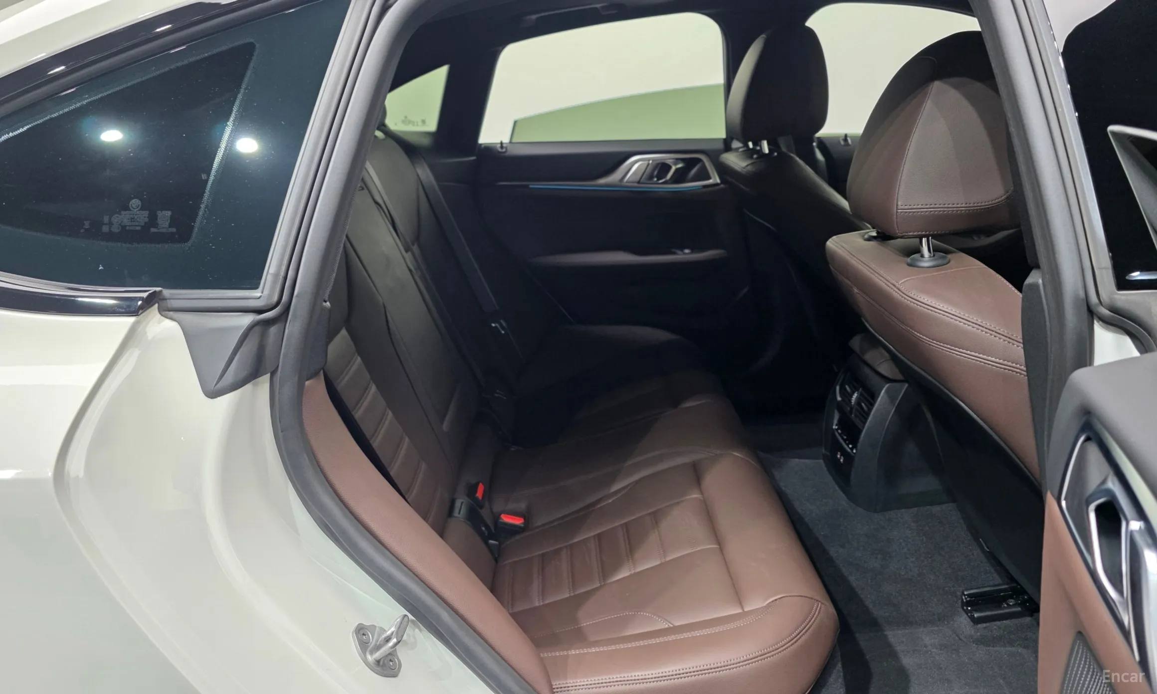 BMW Series 4 (G22) превью 12