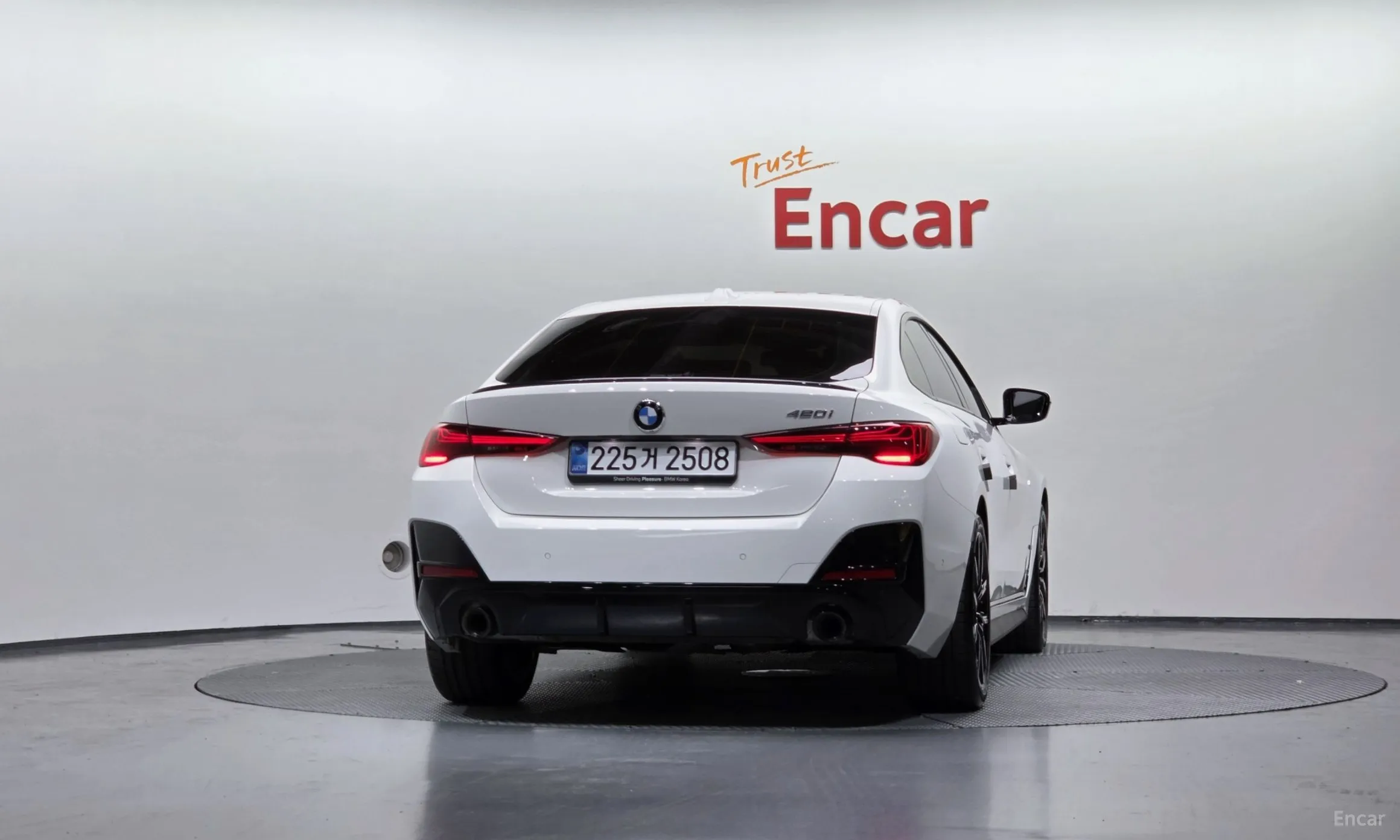 BMW Series 4 (G22) превью 4