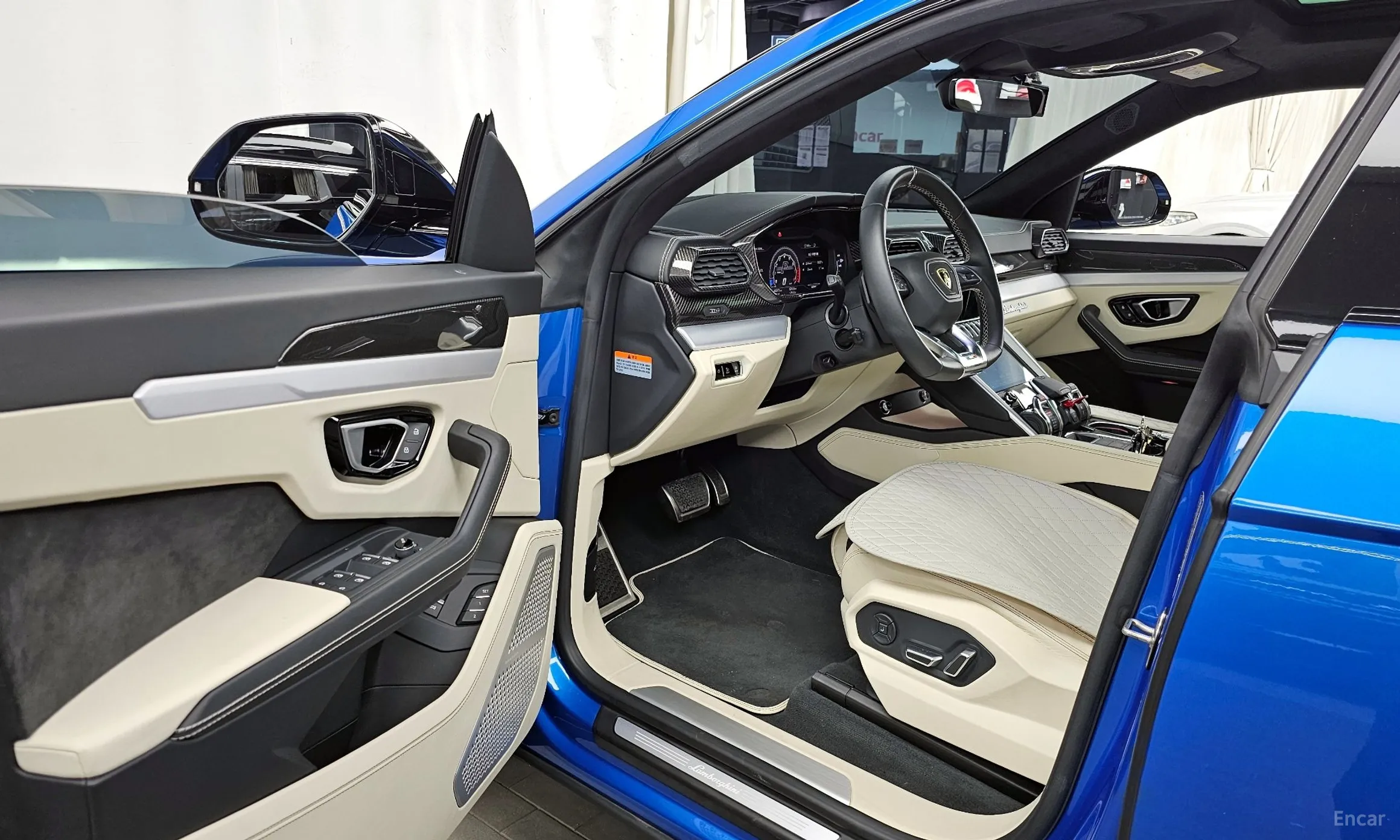Lamborghini Urus превью 10
