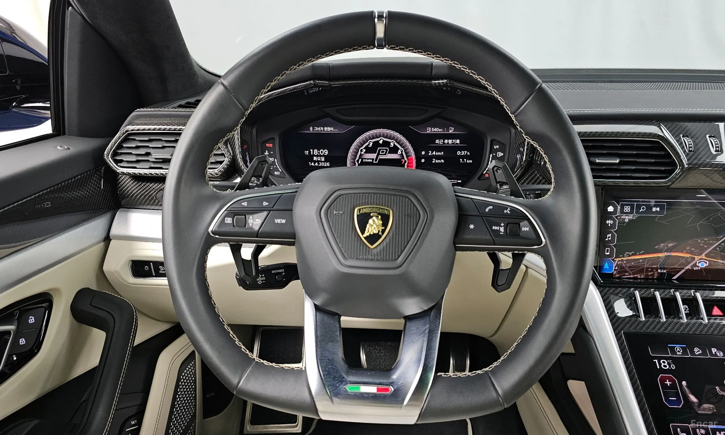 Lamborghini Urus превью 13