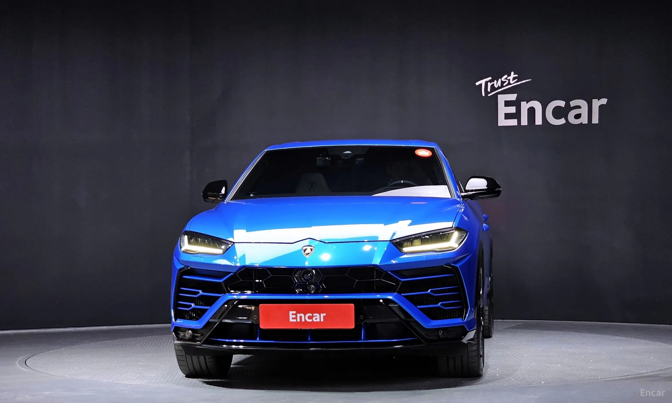 Lamborghini Urus превью 3
