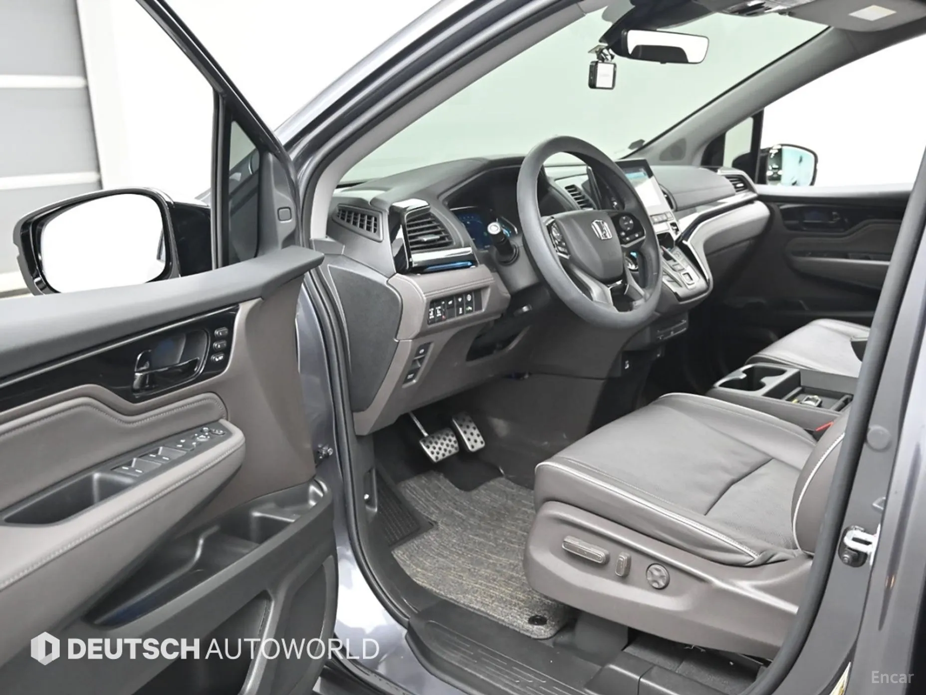 Honda Odyssey превью 11