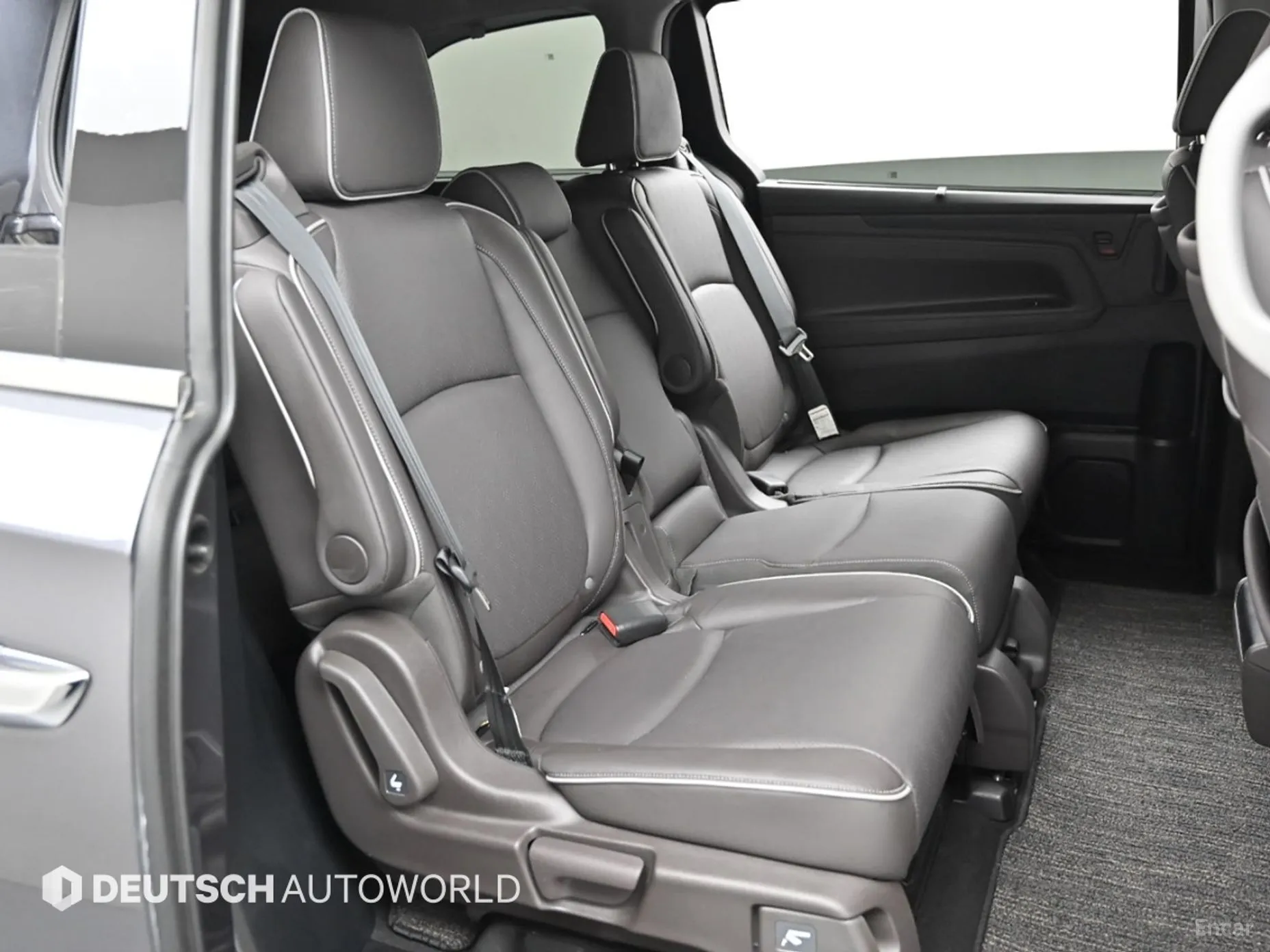 Honda Odyssey превью 12