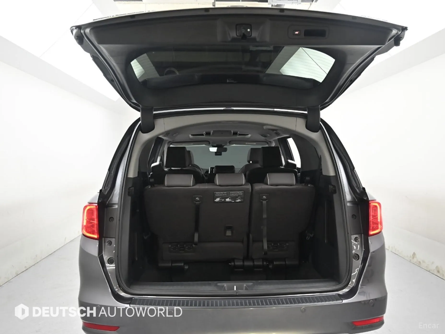 Honda Odyssey превью 19