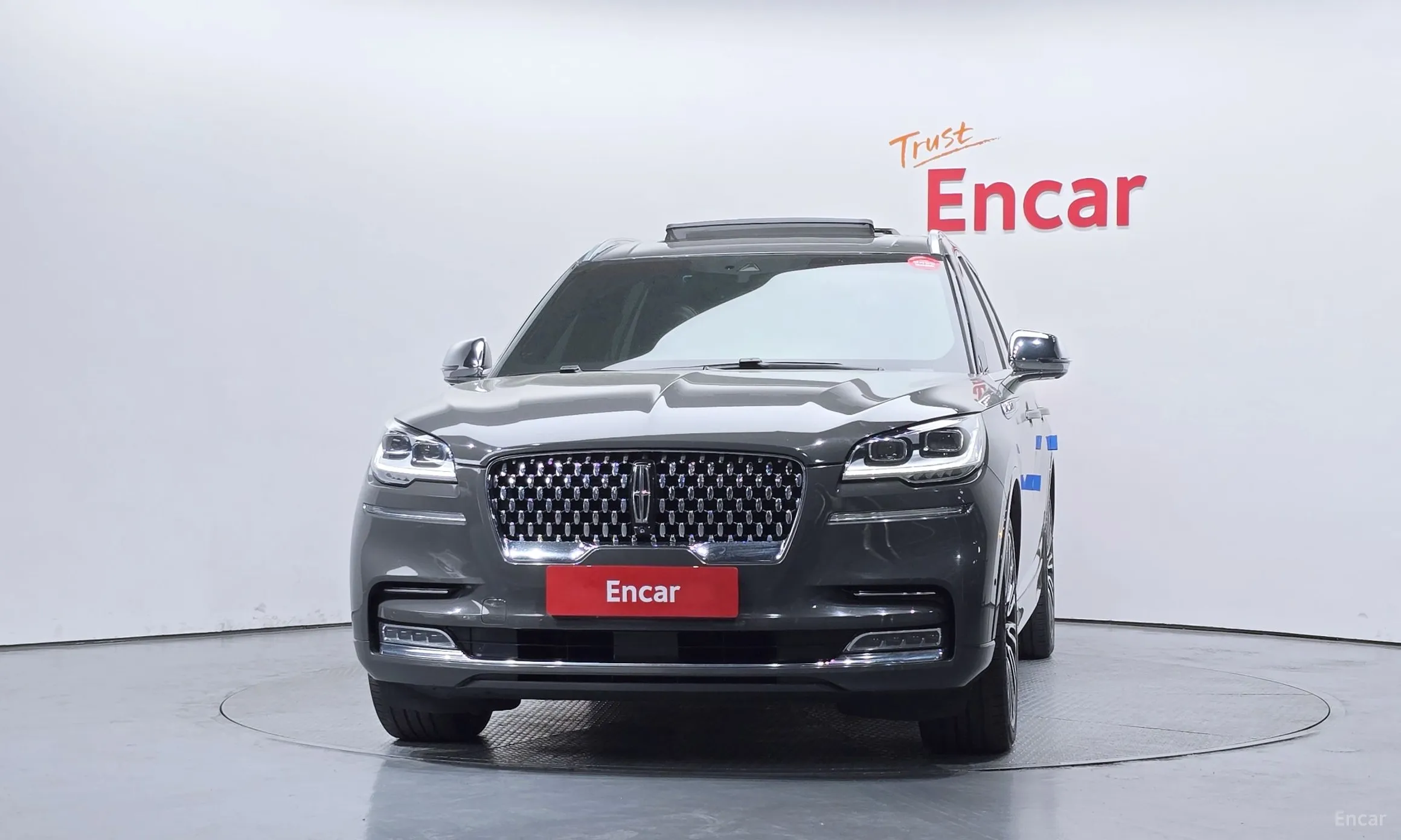 Lincoln Aviator 2nd Generation превью 3